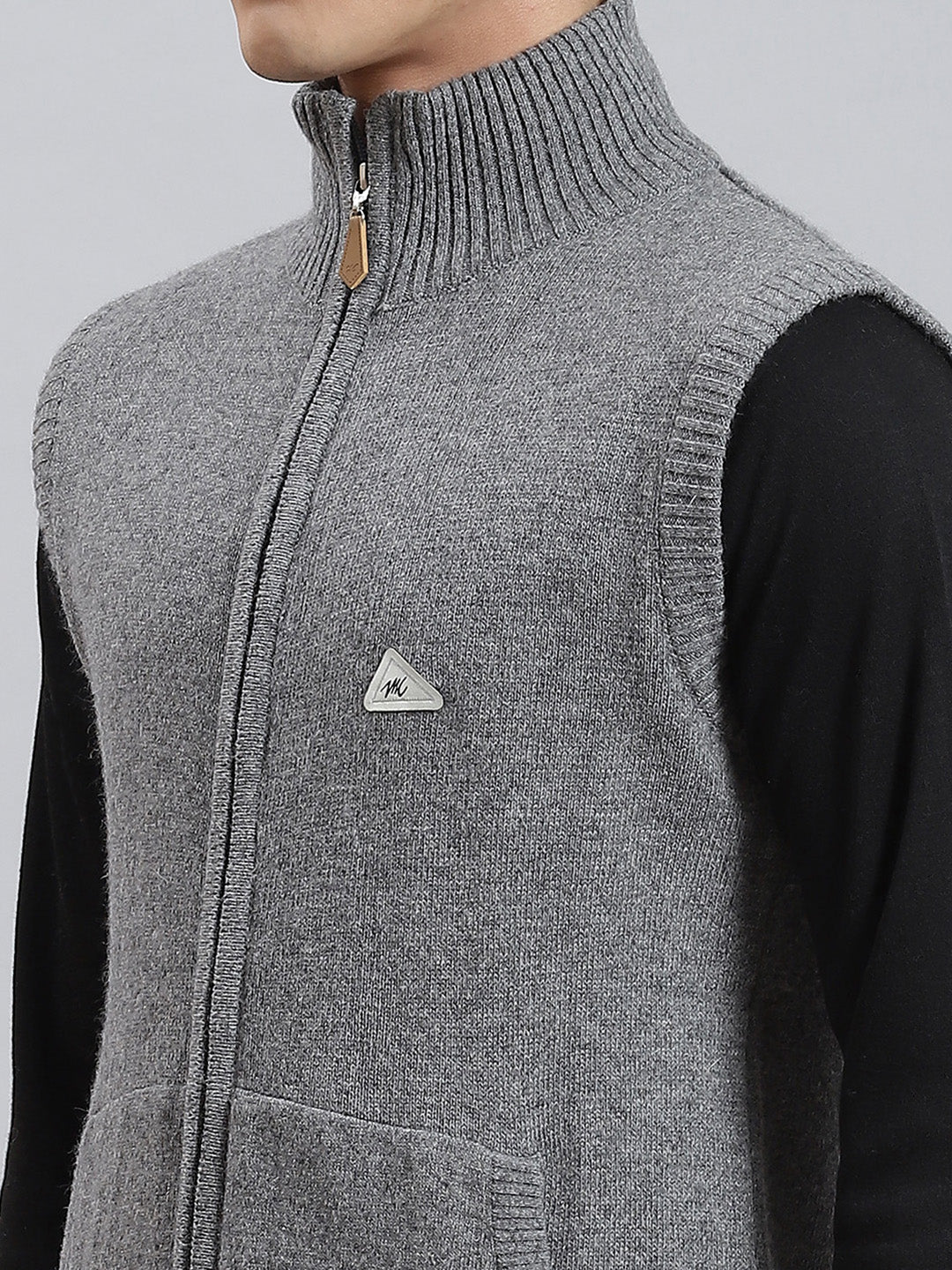 Men Grey Solid Stand Collar Sleeveless Sweaters/Pullovers