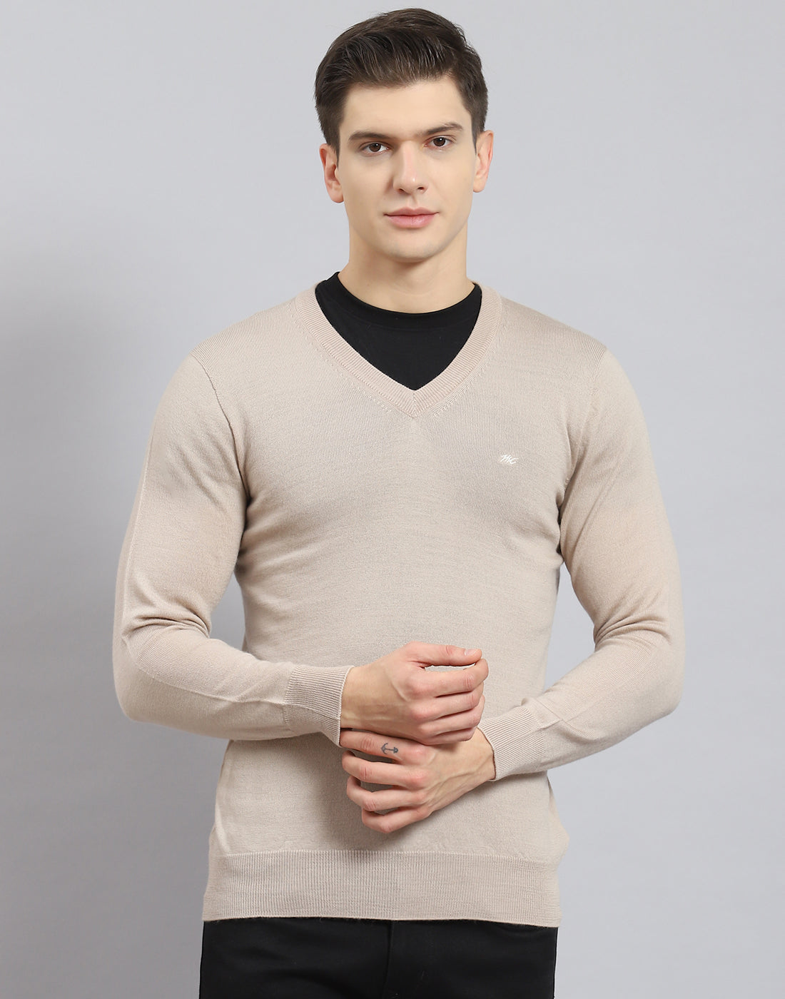 Men Beige Solid V Neck Full Sleeve Sweater