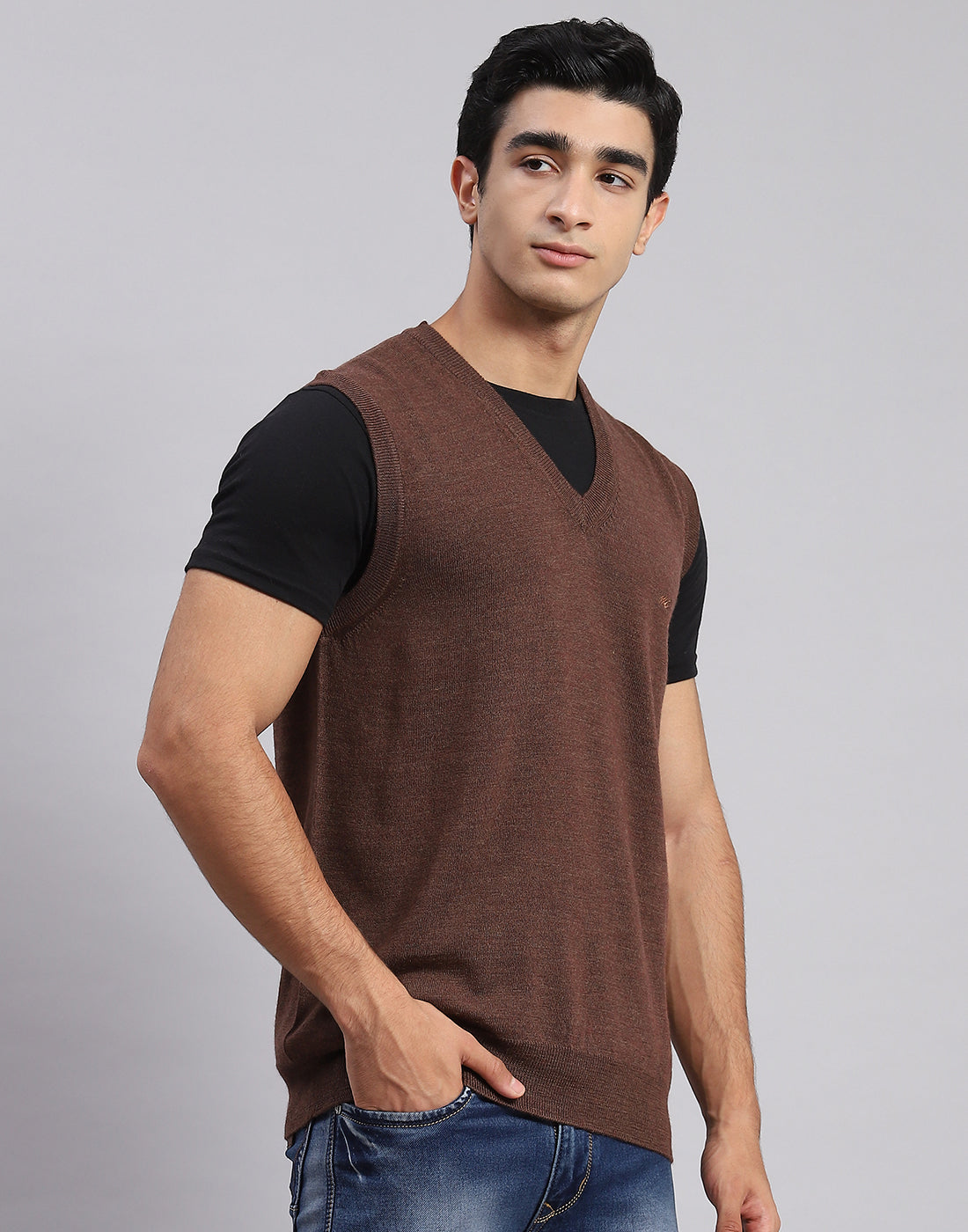 Men Brown Solid V Neck Sleeveless Sweaters/Pullovers