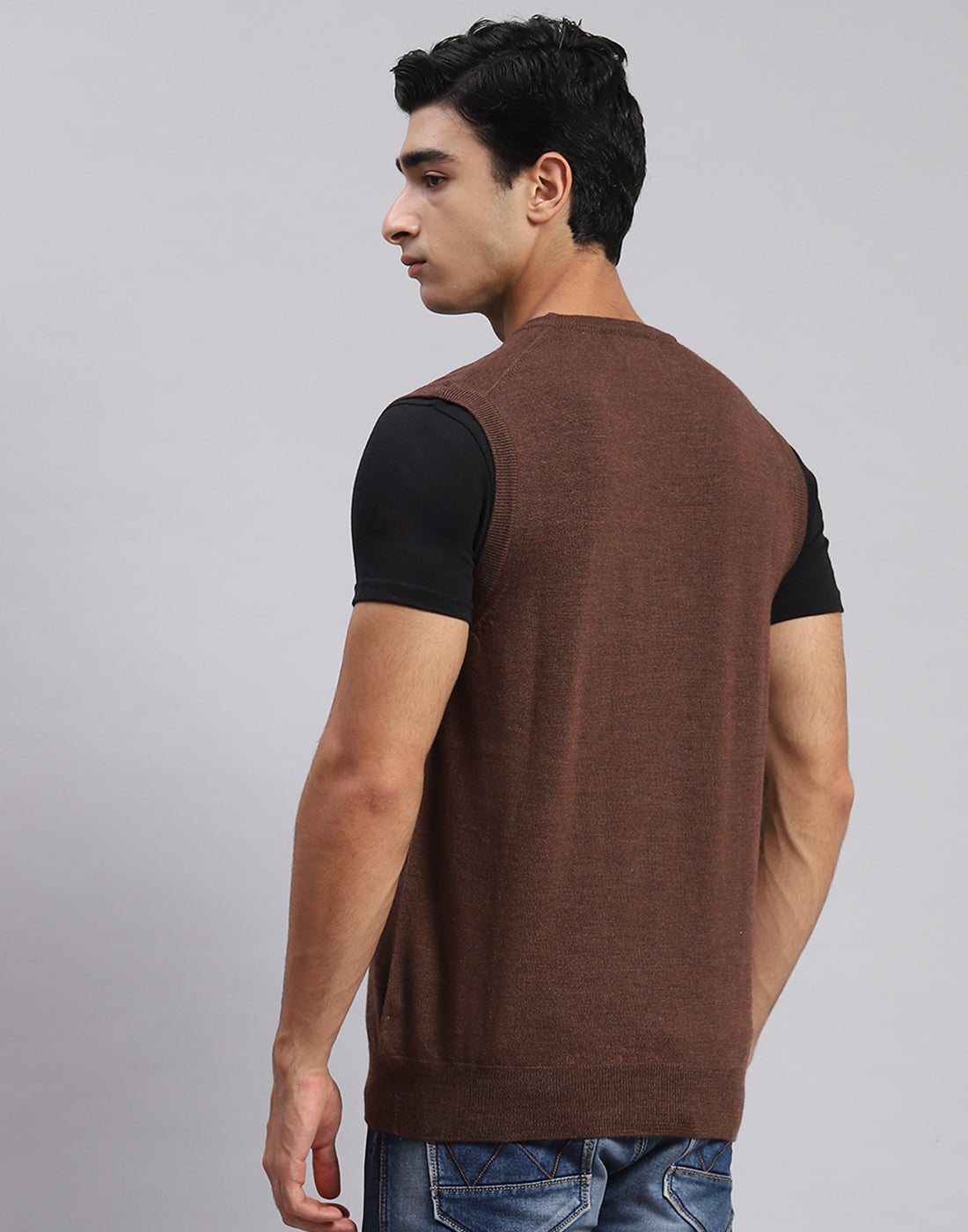 Men Brown Solid V Neck Sleeveless Sweaters/Pullovers