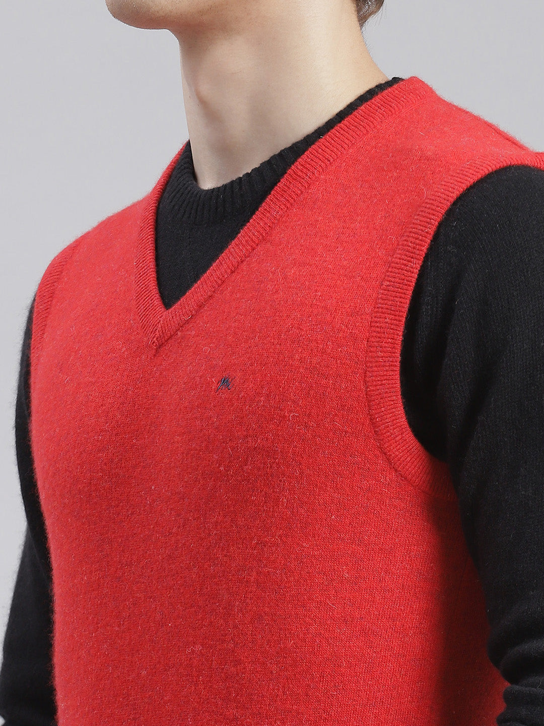 Men Red Solid V Neck Sleeveless Sweaters/Pullovers