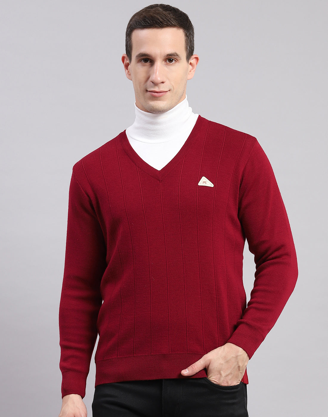 Men Maroon Solid V Neck Full Sleeve Sweaters/Pullovers