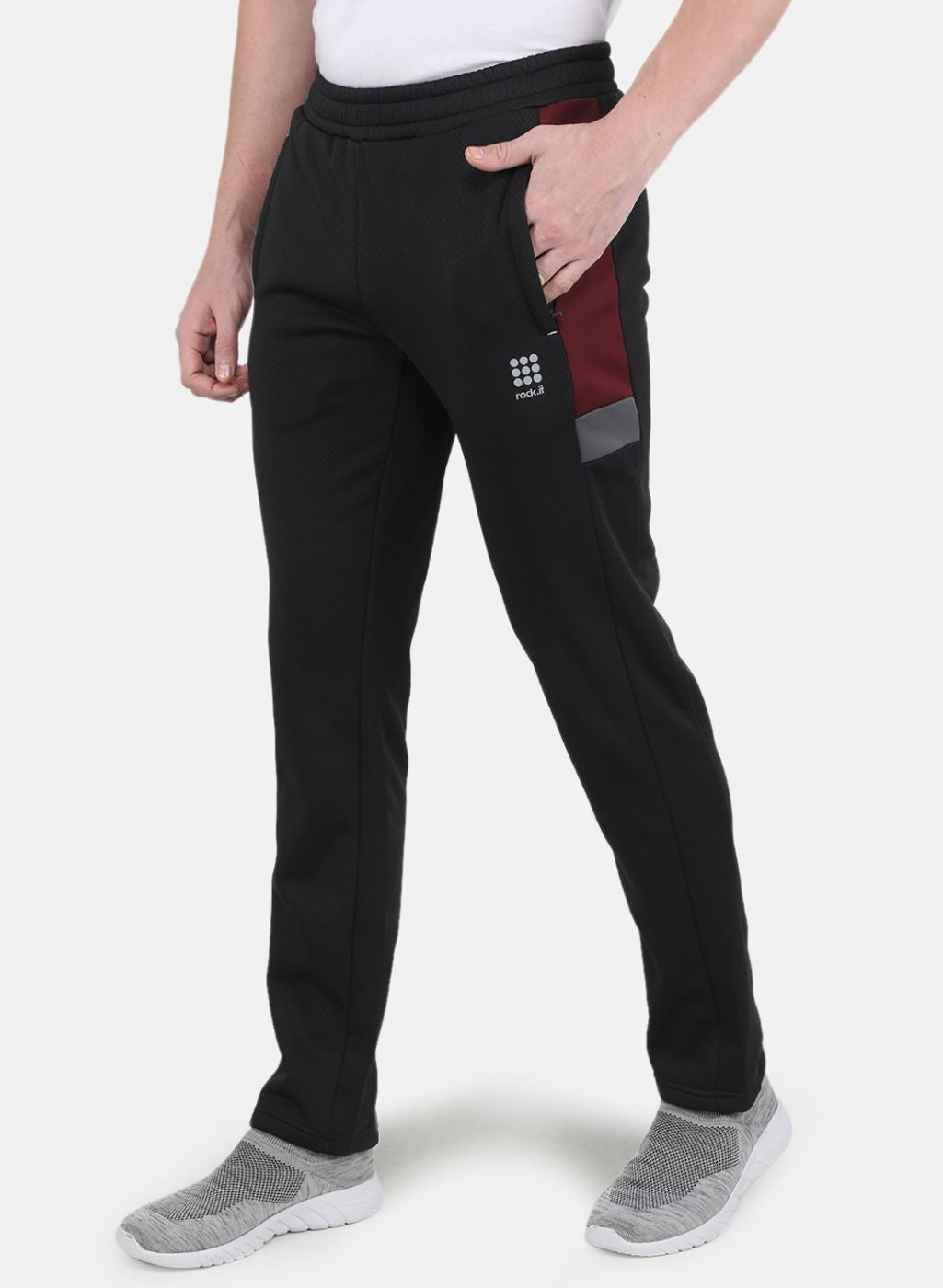Rock.it Men Black Smart Fit Track Pant