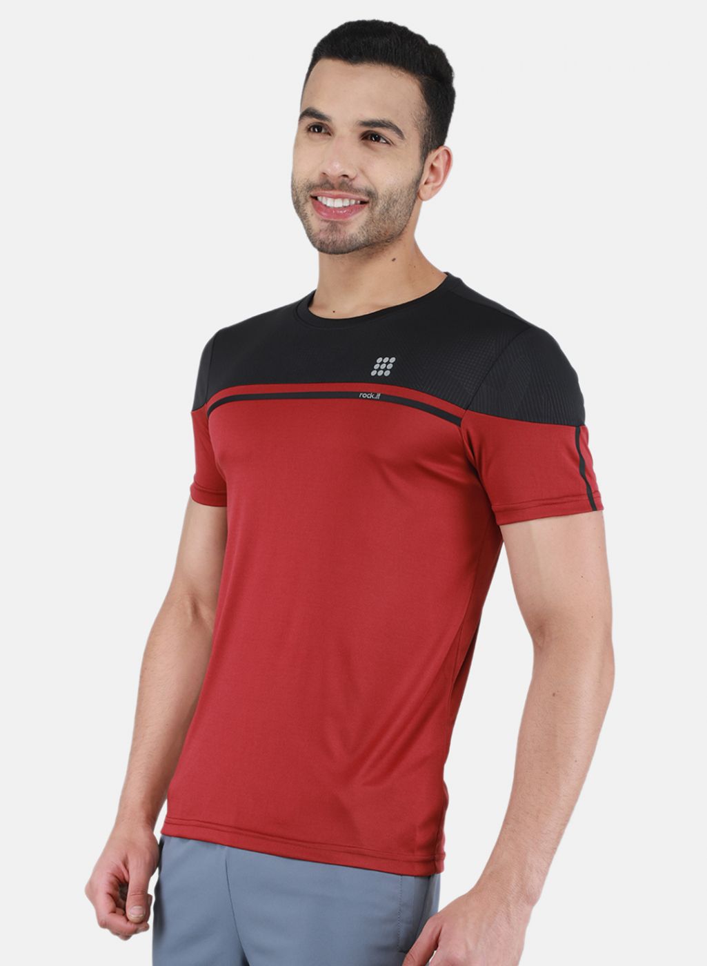 Rock.it Men Maroon Solid T-Shirt