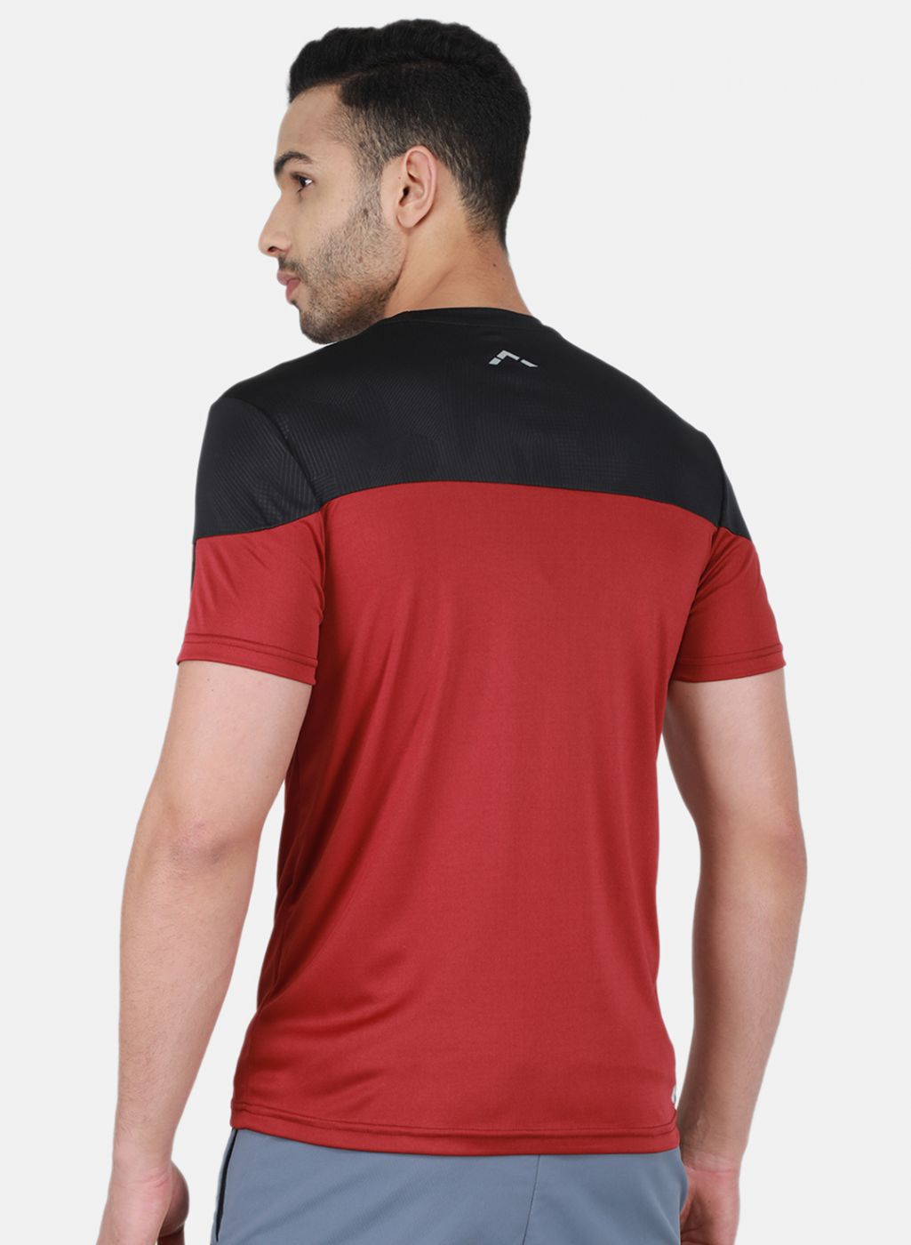 Rock.it Men Maroon Solid T-Shirt