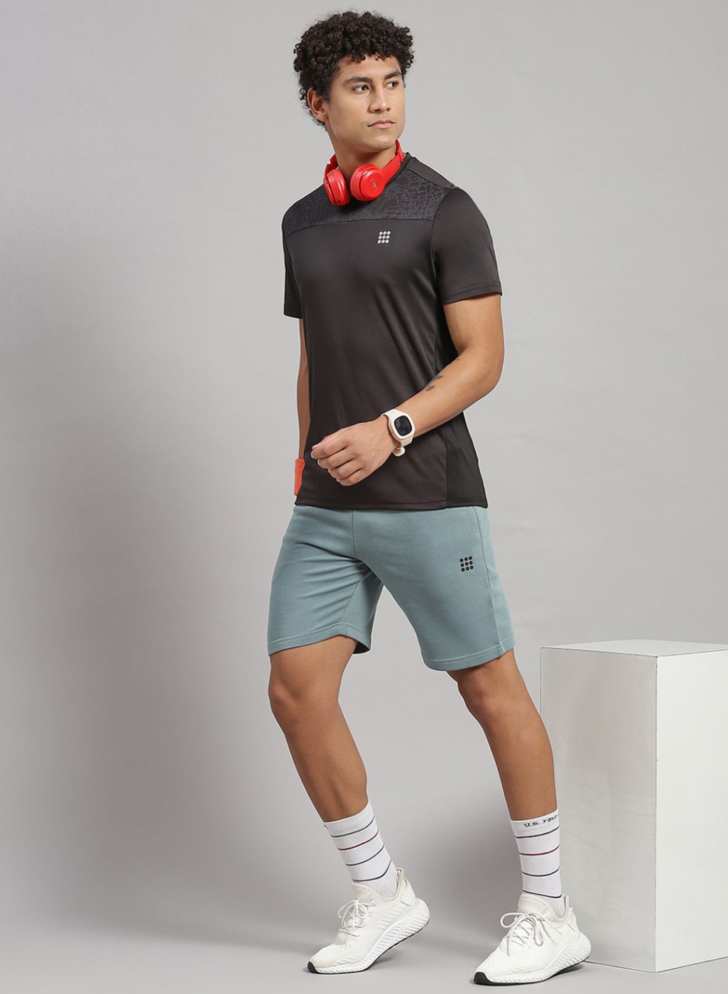 Rock.it Men Black Solid T-Shirt