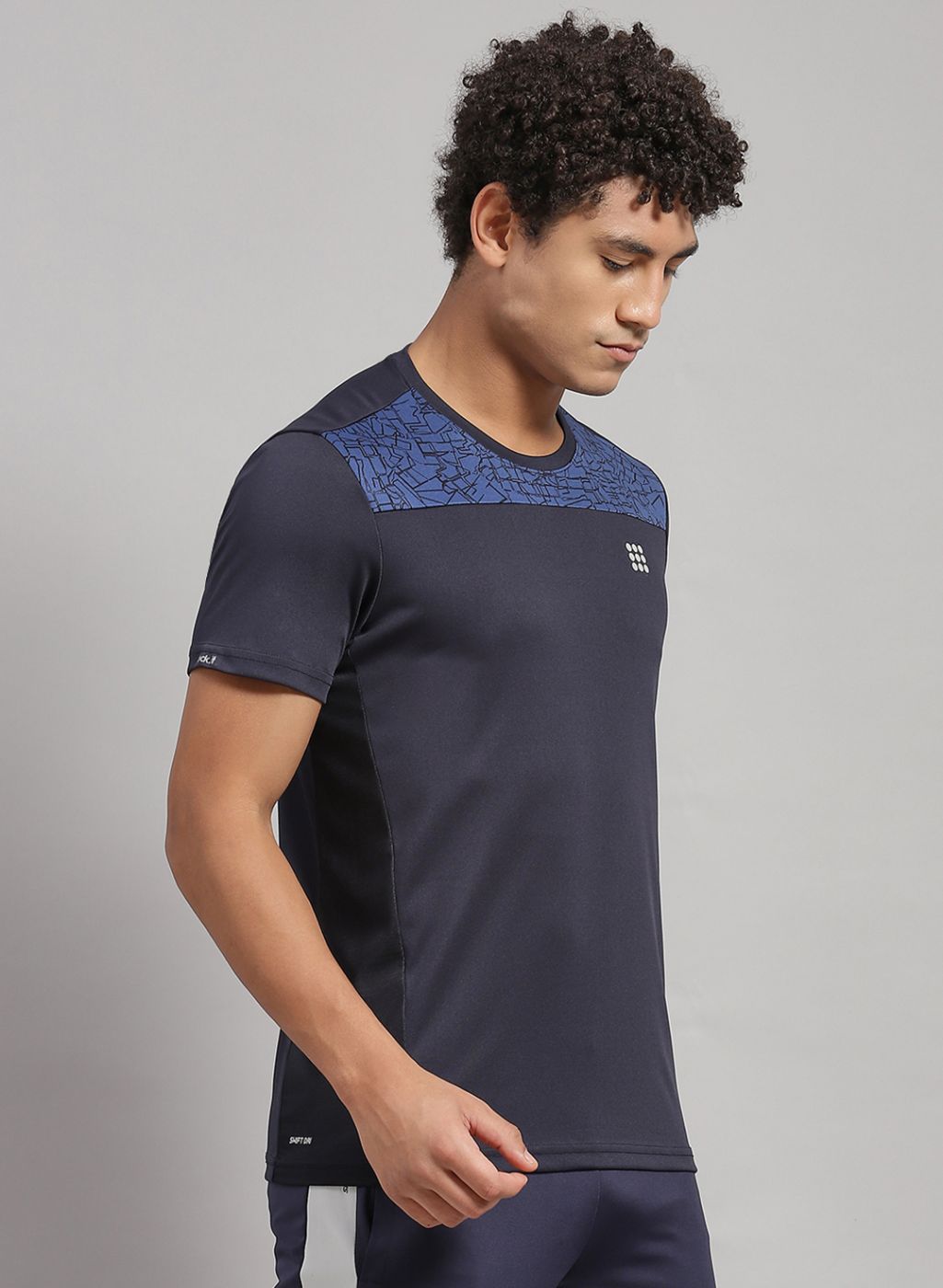 Rock.it Men Navy Blue Solid T-Shirt