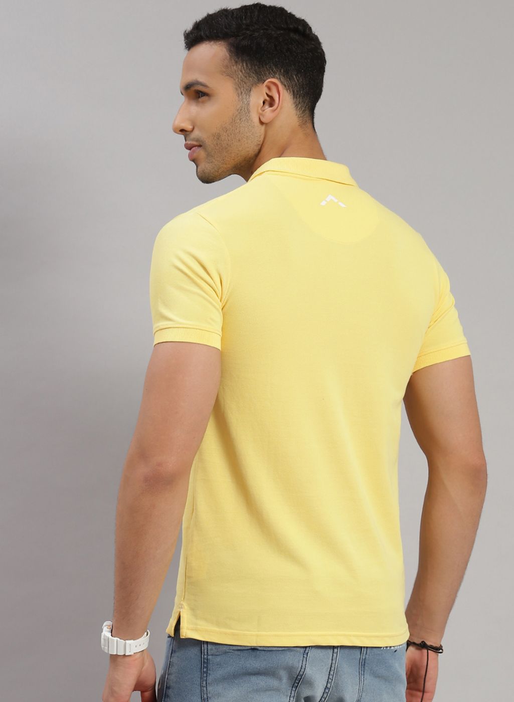 Rock.it Men Yellow Solid T-Shirt