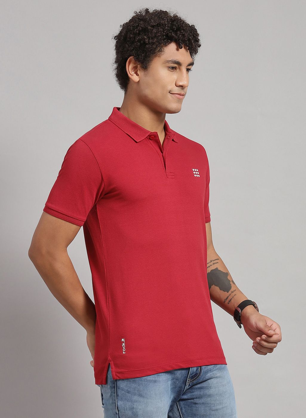 Rock.it Men Maroon Solid T-Shirt