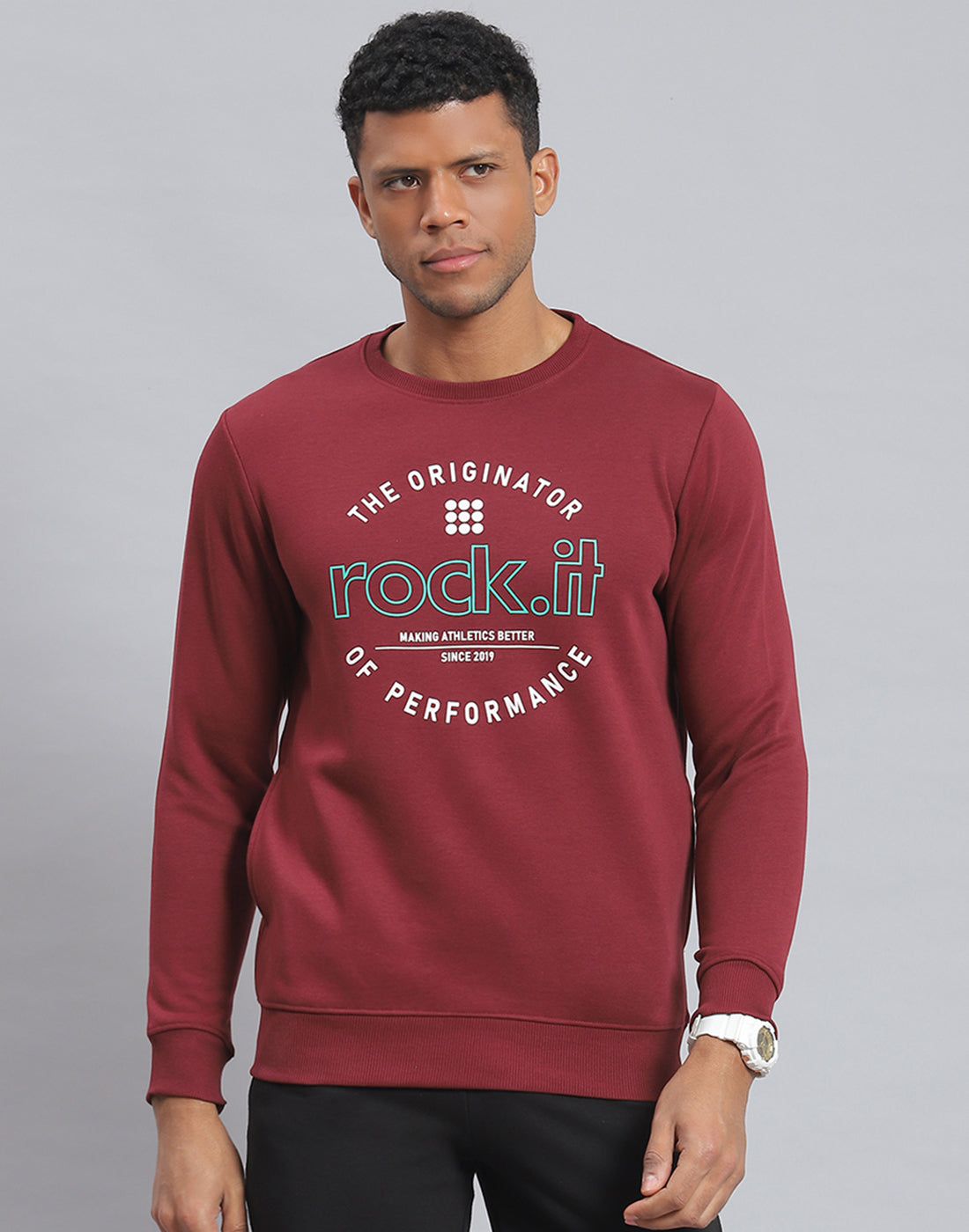 Rock.it Men Maroon Solid Round Neck Full Sleeve Sweatshirt