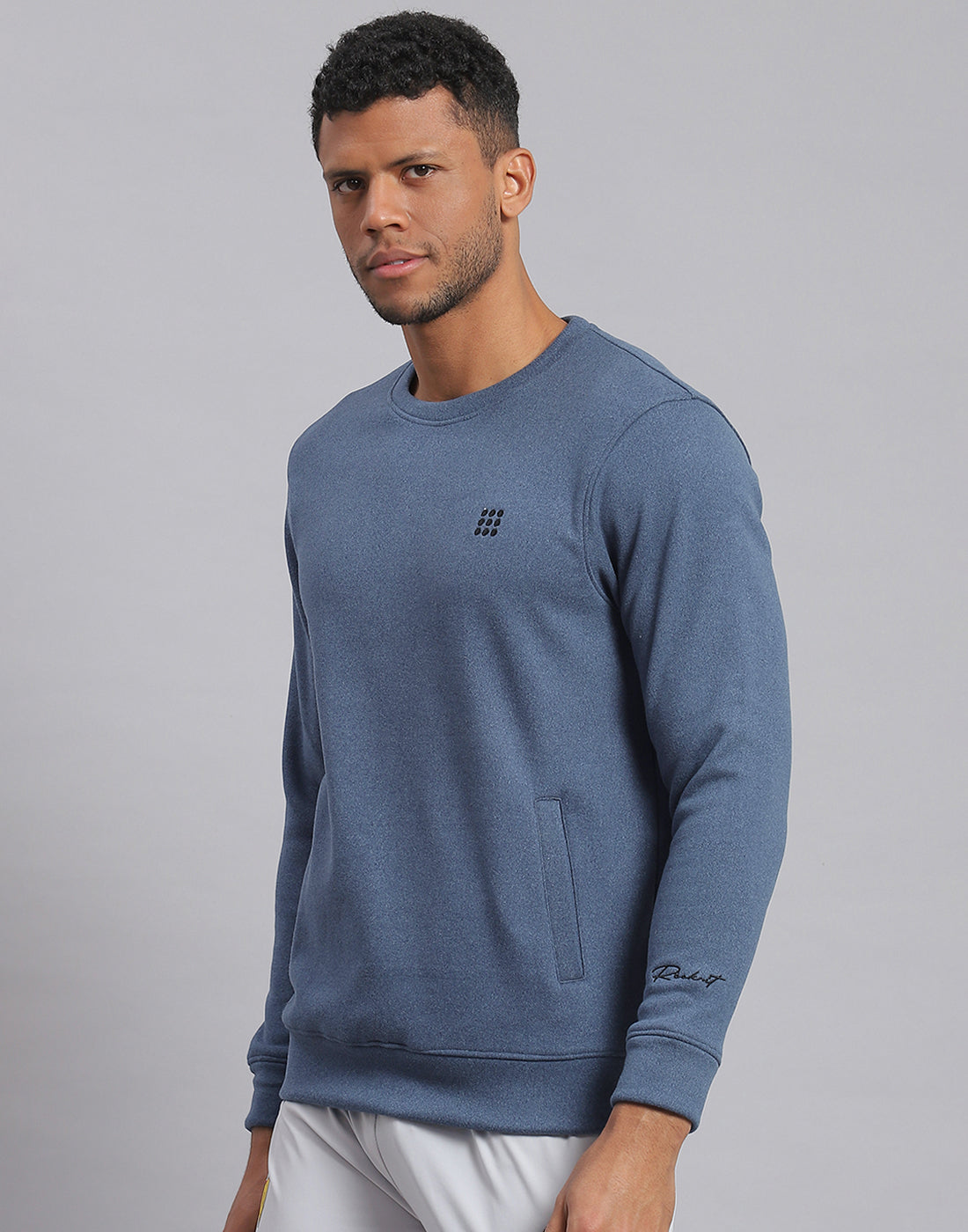 Rock.it Men Blue Solid Round Neck Full Sleeve Sweatshirt