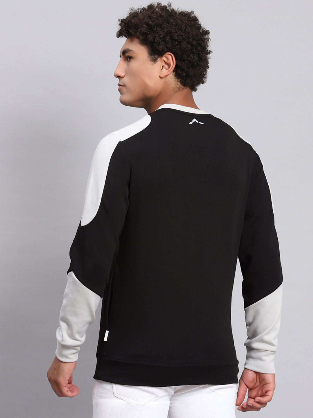 Rock.it Men Black Solid Round Neck Full Sleeve Sweatshirt