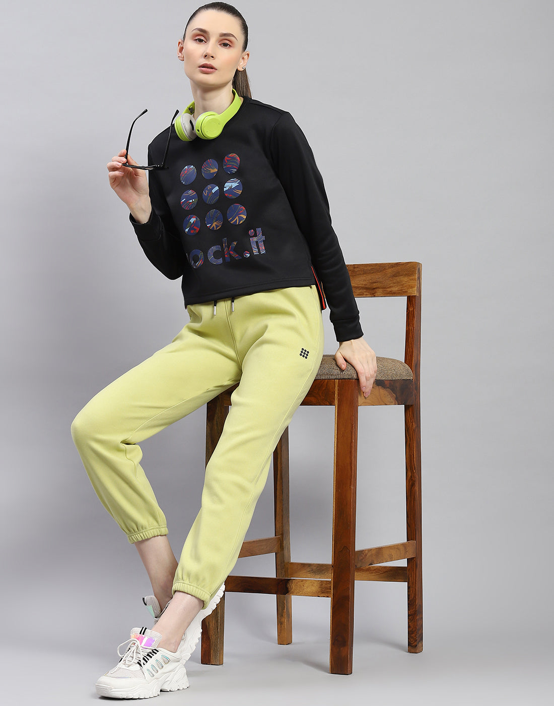 Rock.it Women Black Printed Round Neck Full Sleeve Sweatshirt