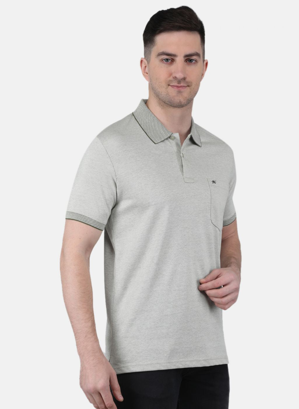 Men Green Solid T-Shirt