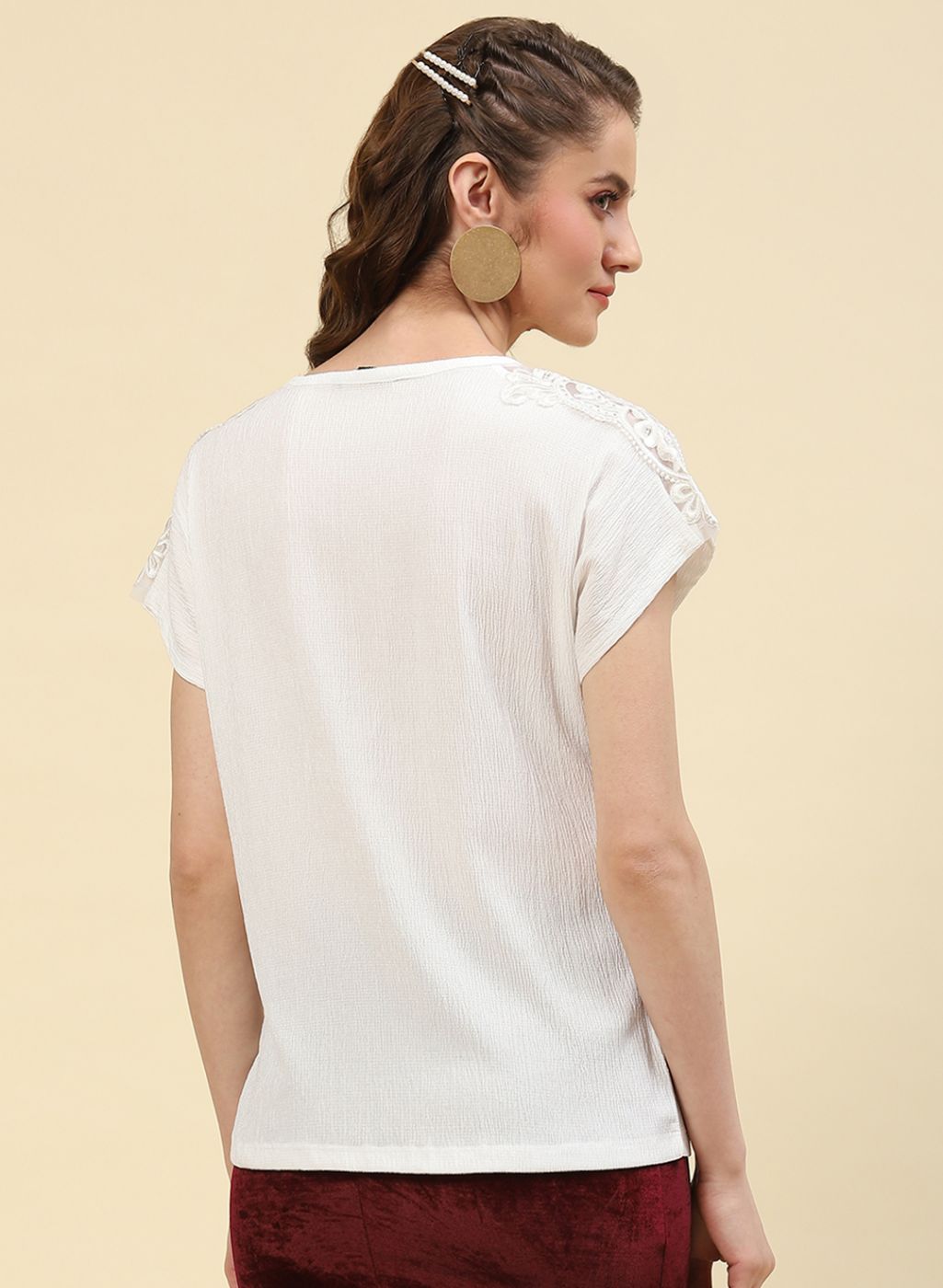 Women White Solid Top