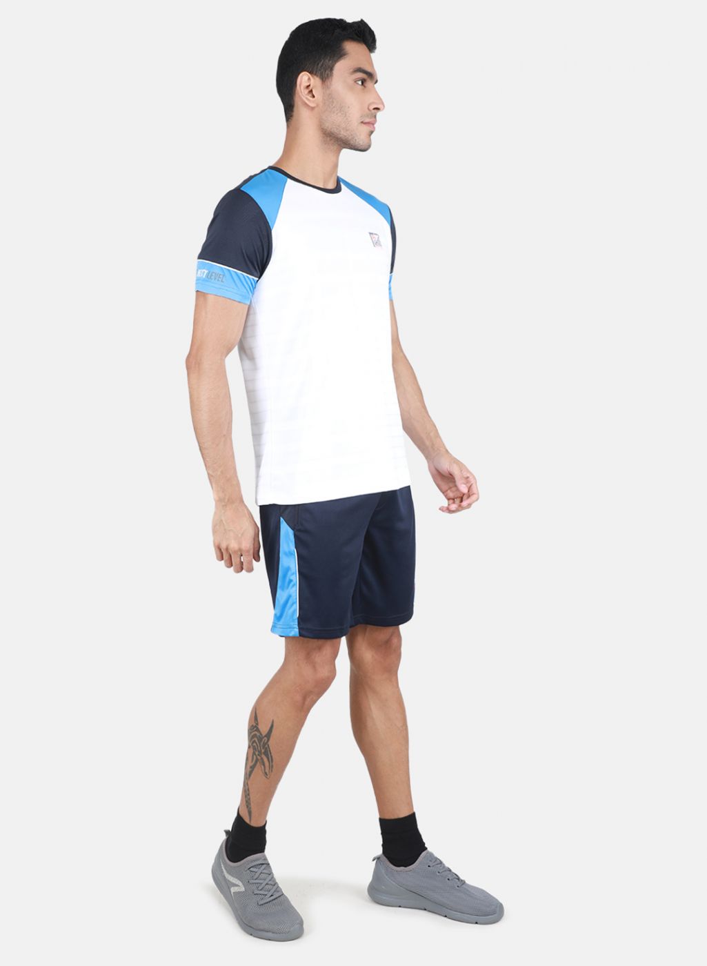 Men White & NAvy Blue Solid Bermuda Set