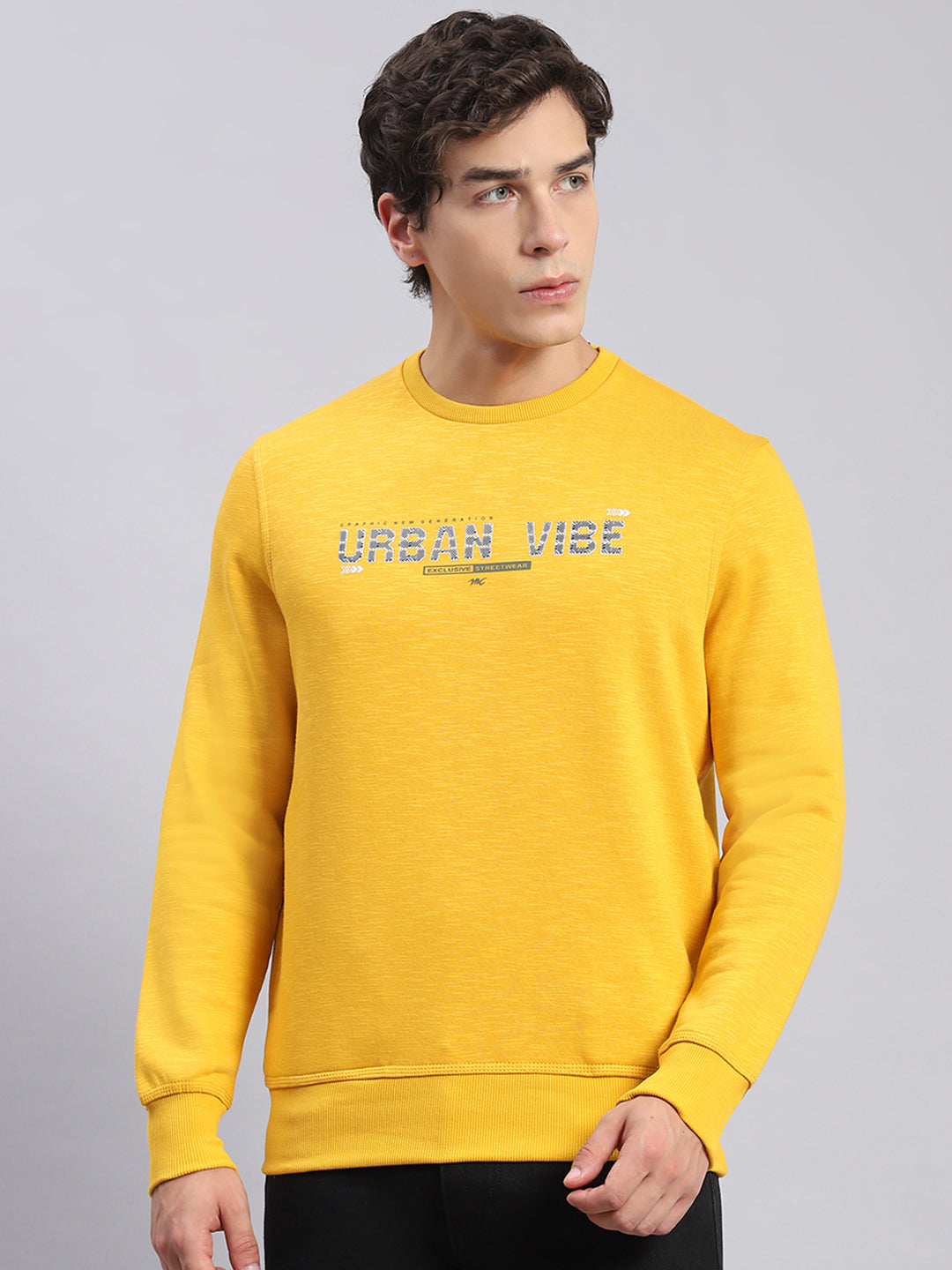 Men Yellow Solid Round Neck Full Sleeve Sweatshirts