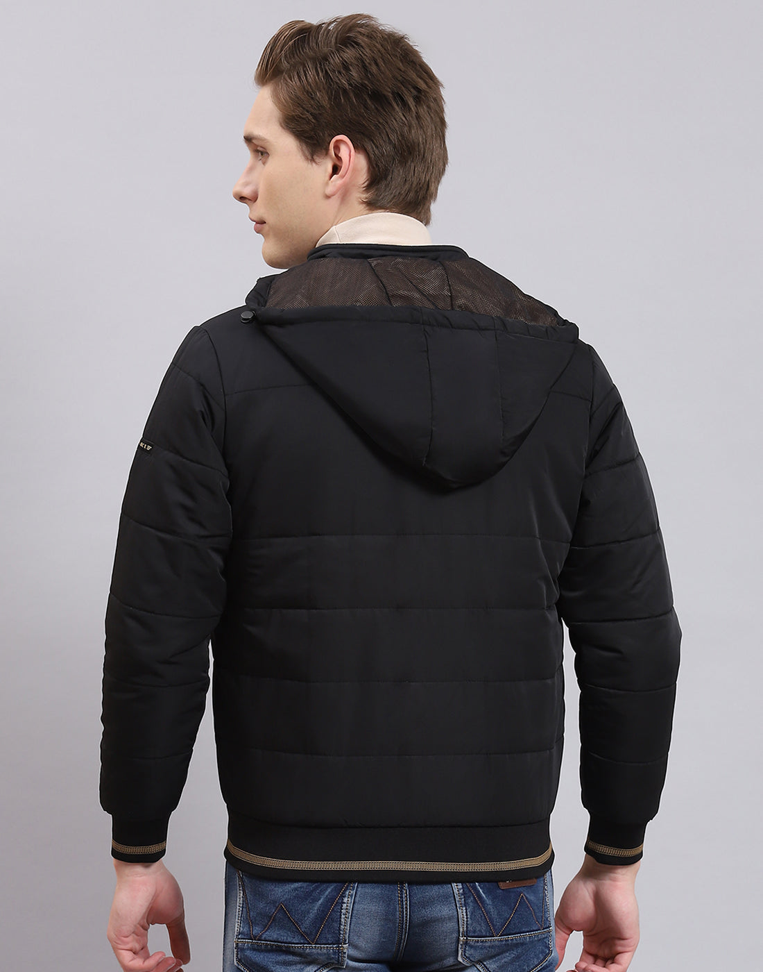 Men Black Solid Hooded Full Sleeve Jacket