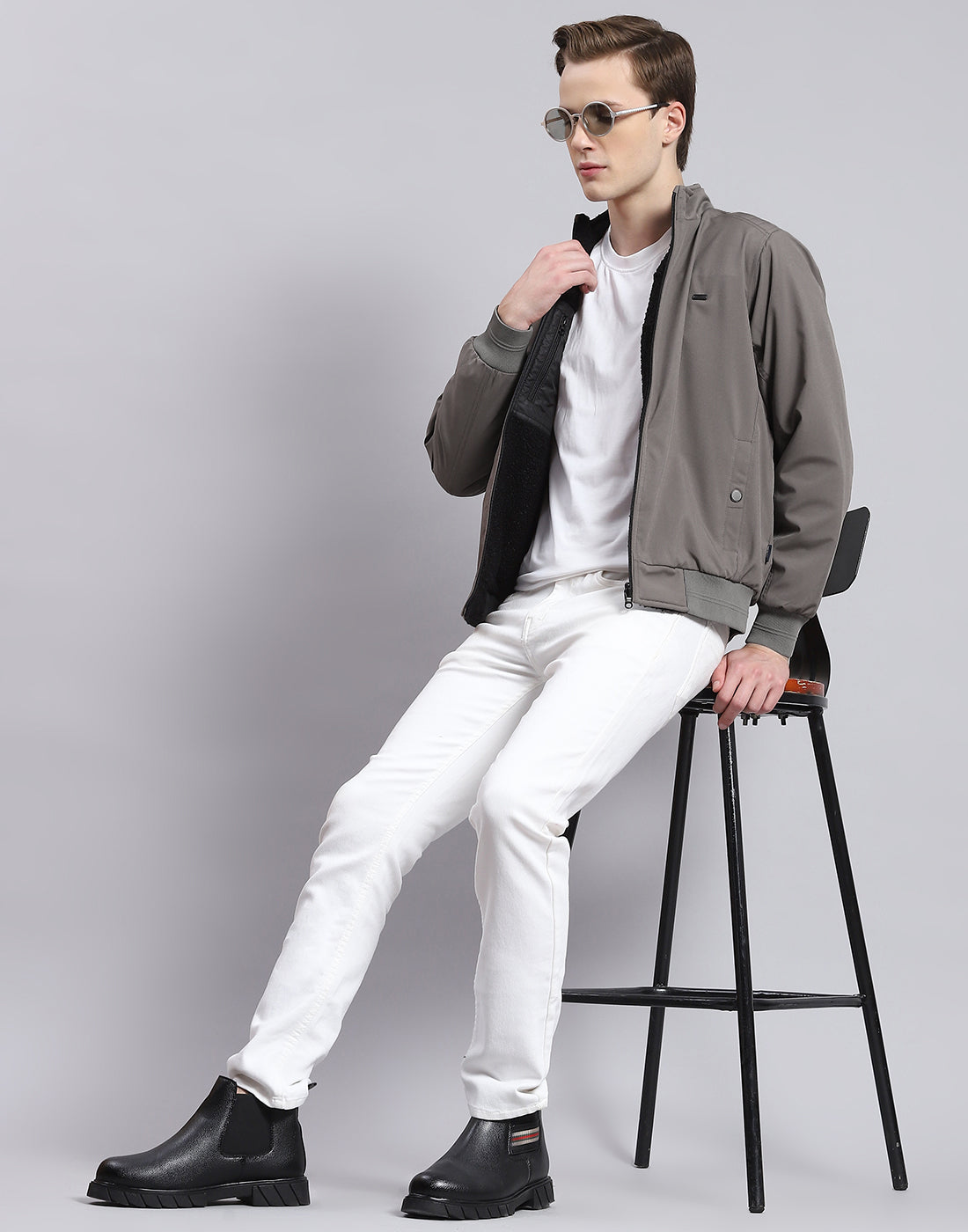 Men Grey Solid Stand Collar Full Sleeve Jacket