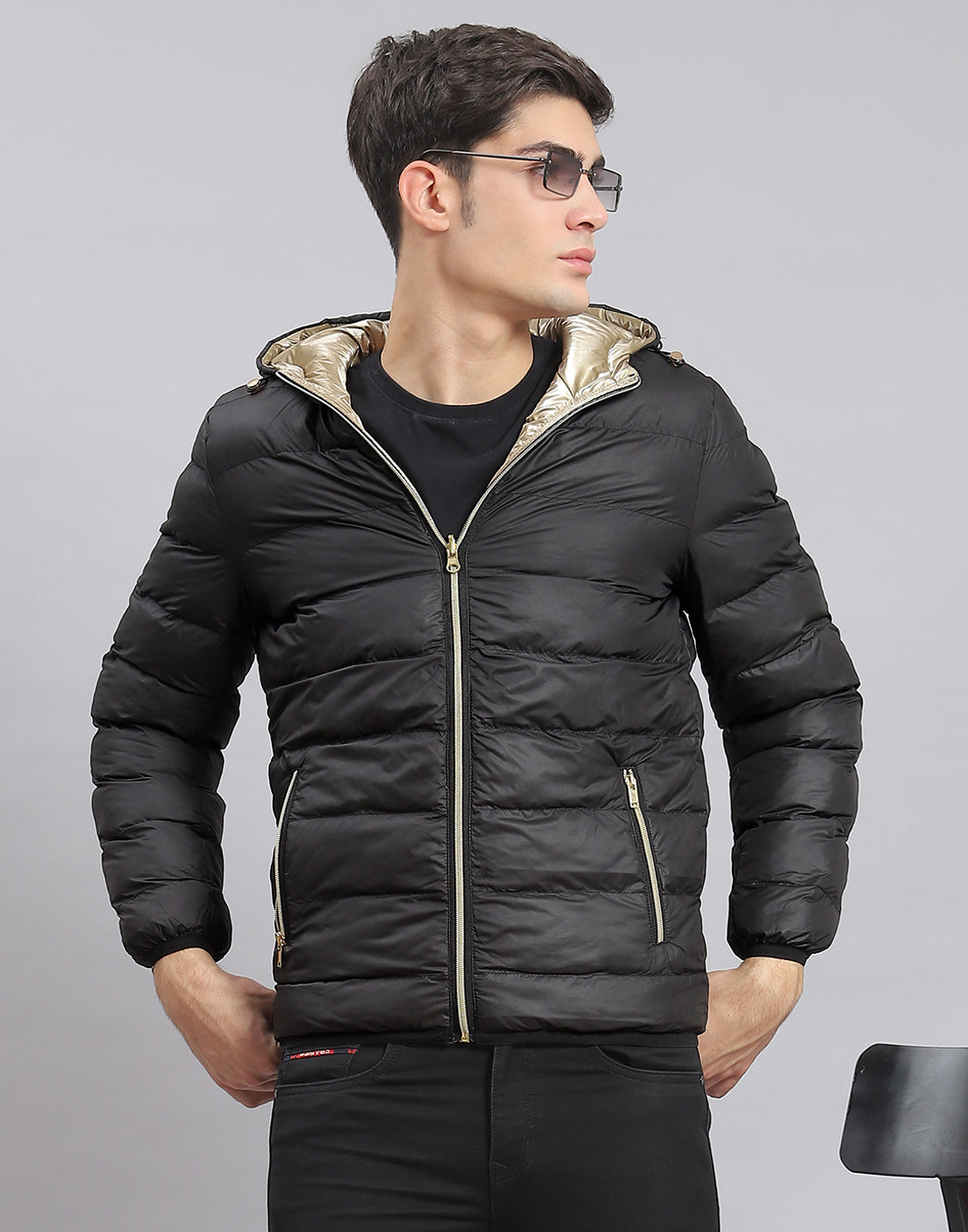 Men Black Solid Hooded Full Sleeve Jacket