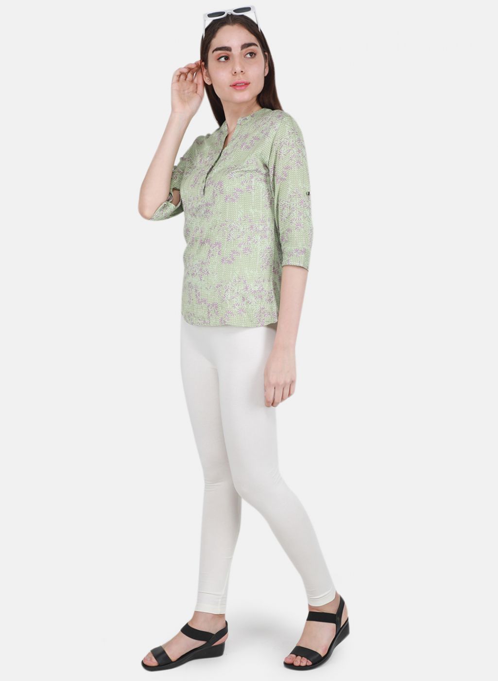 Women Off White Solid Legging