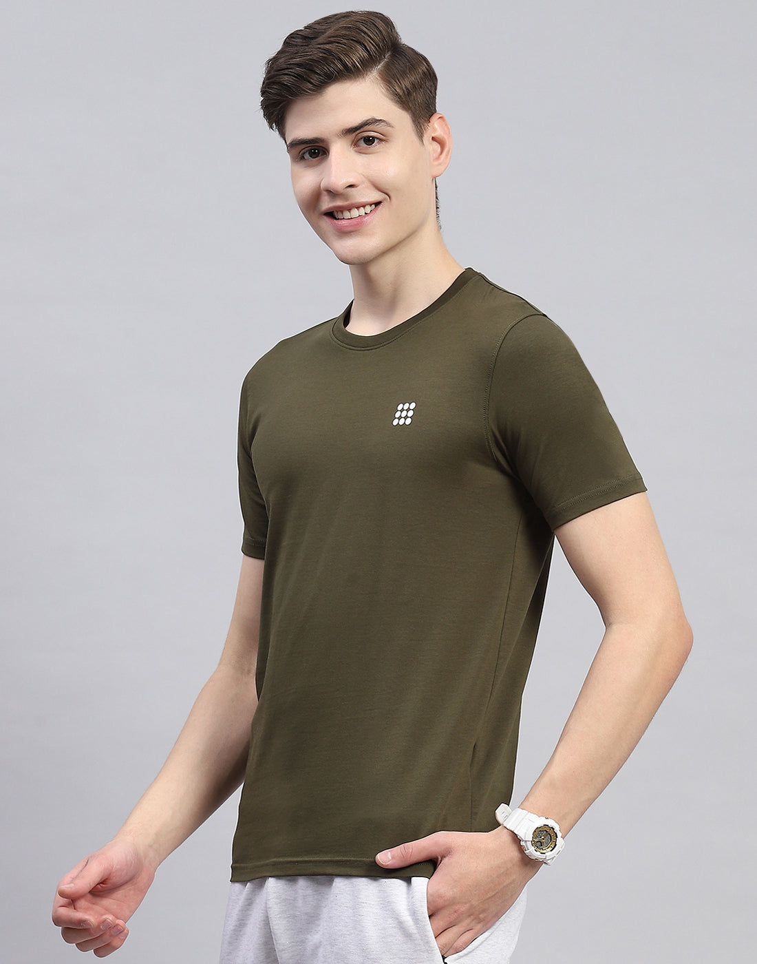 Rock.it Men Olive Solid Round Neck Half Sleeve T-Shirt