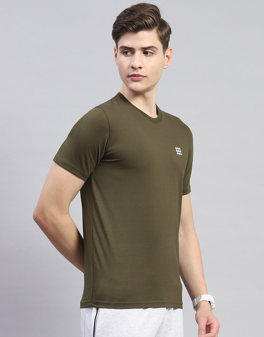 Rock.it Men Olive Solid Round Neck Half Sleeve T-Shirt