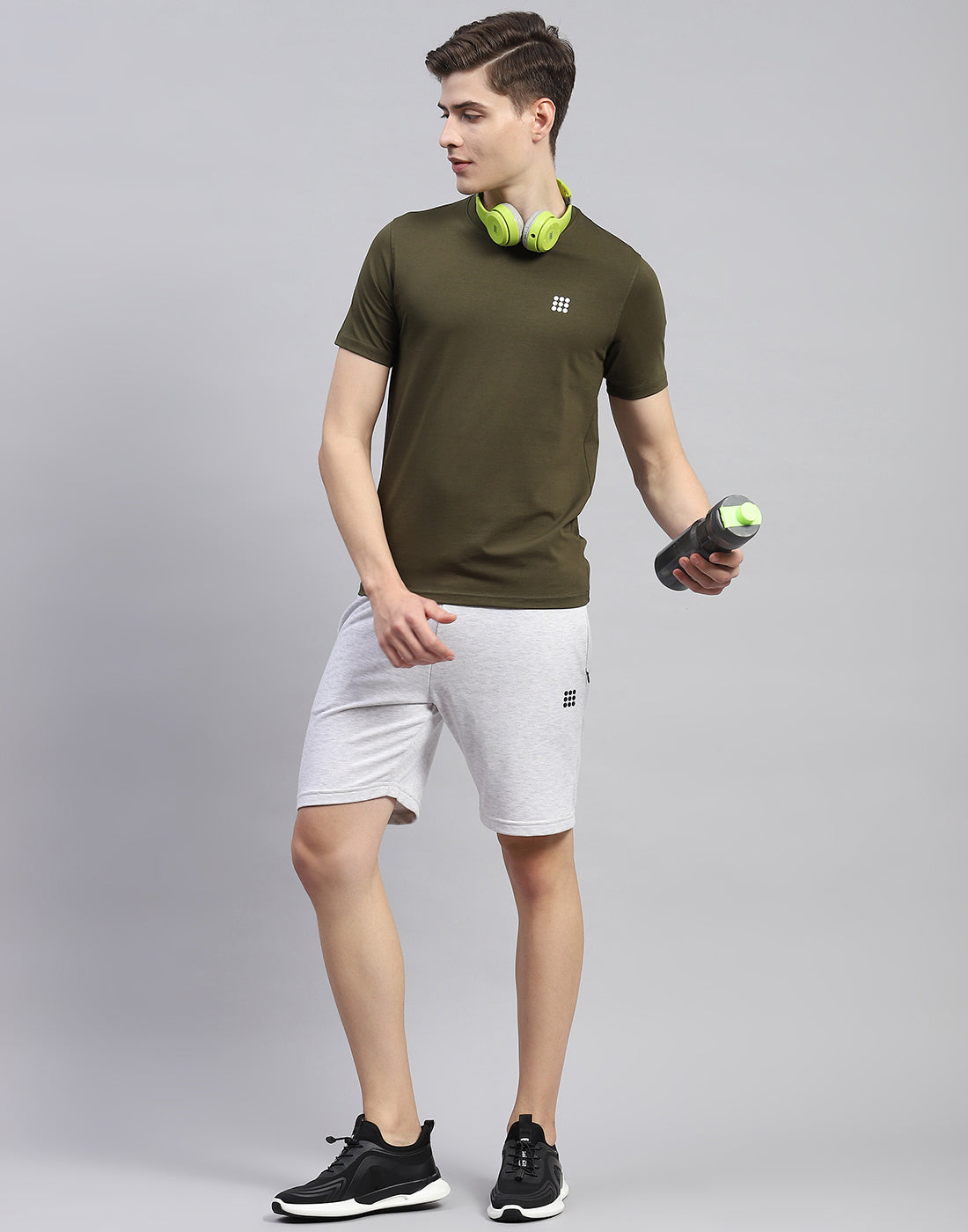 Rock.it Men Olive Solid Round Neck Half Sleeve T-Shirt