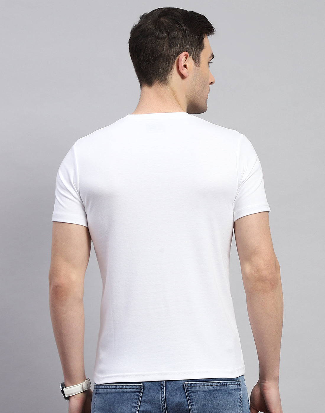 Men White Solid Round Neck Half Sleeve T-Shirt