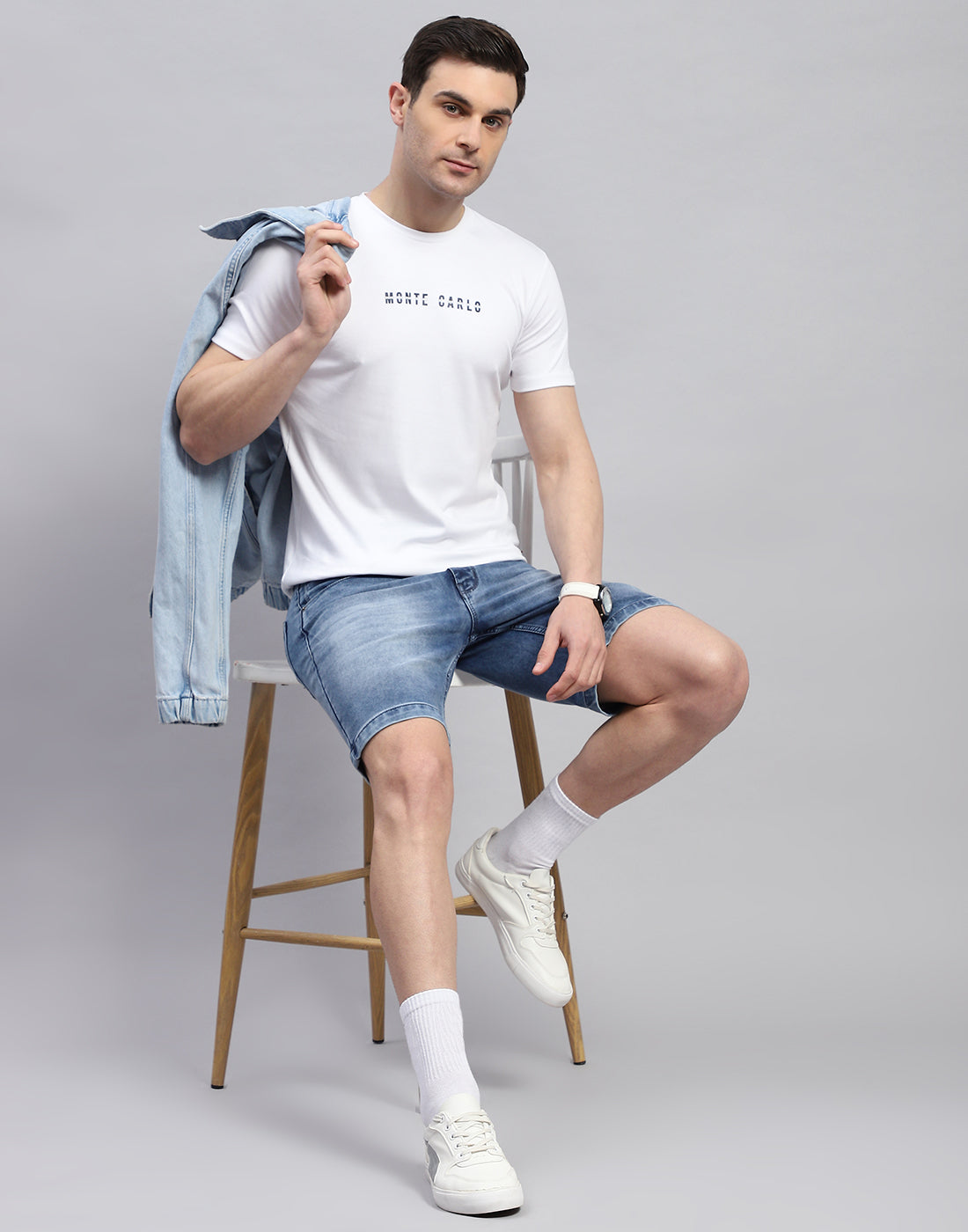 Men White Solid Round Neck Half Sleeve T-Shirt