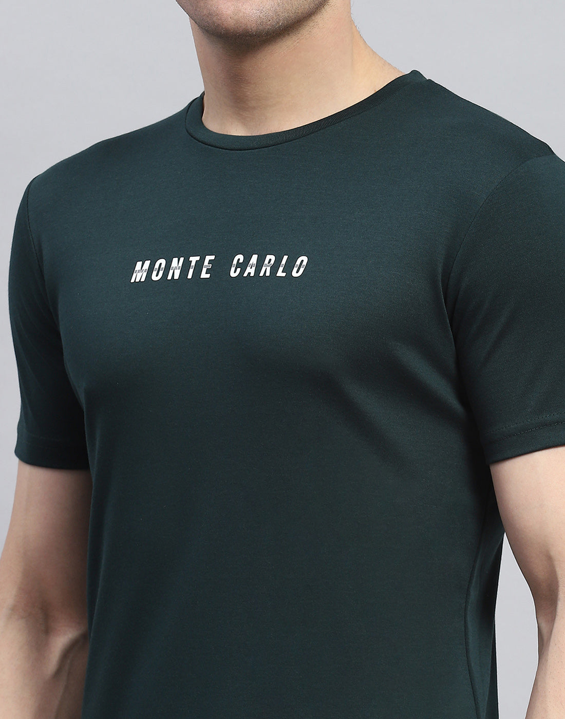 Men Green Solid Round Neck Half Sleeve T-Shirt