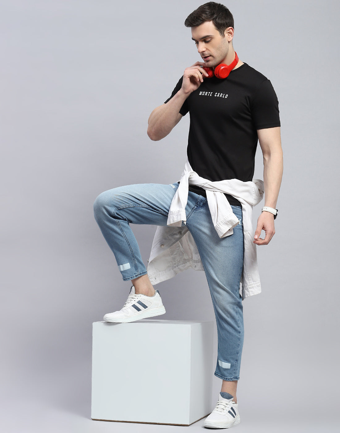 Men Black Solid Round Neck Half Sleeve T-Shirt