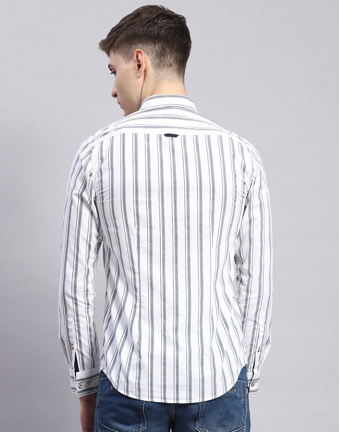 Men White Stripe Collar Full Sleeve Shirt
