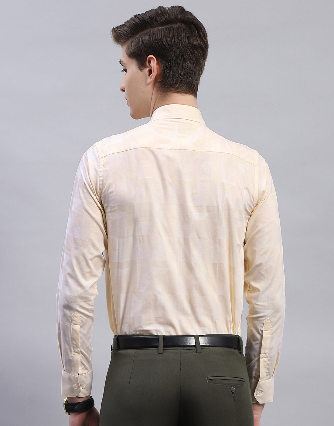 Men Peach Solid Collar Full Sleeve Shirt