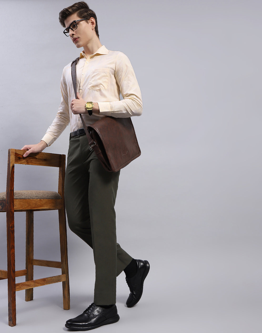 Men Peach Solid Collar Full Sleeve Shirt