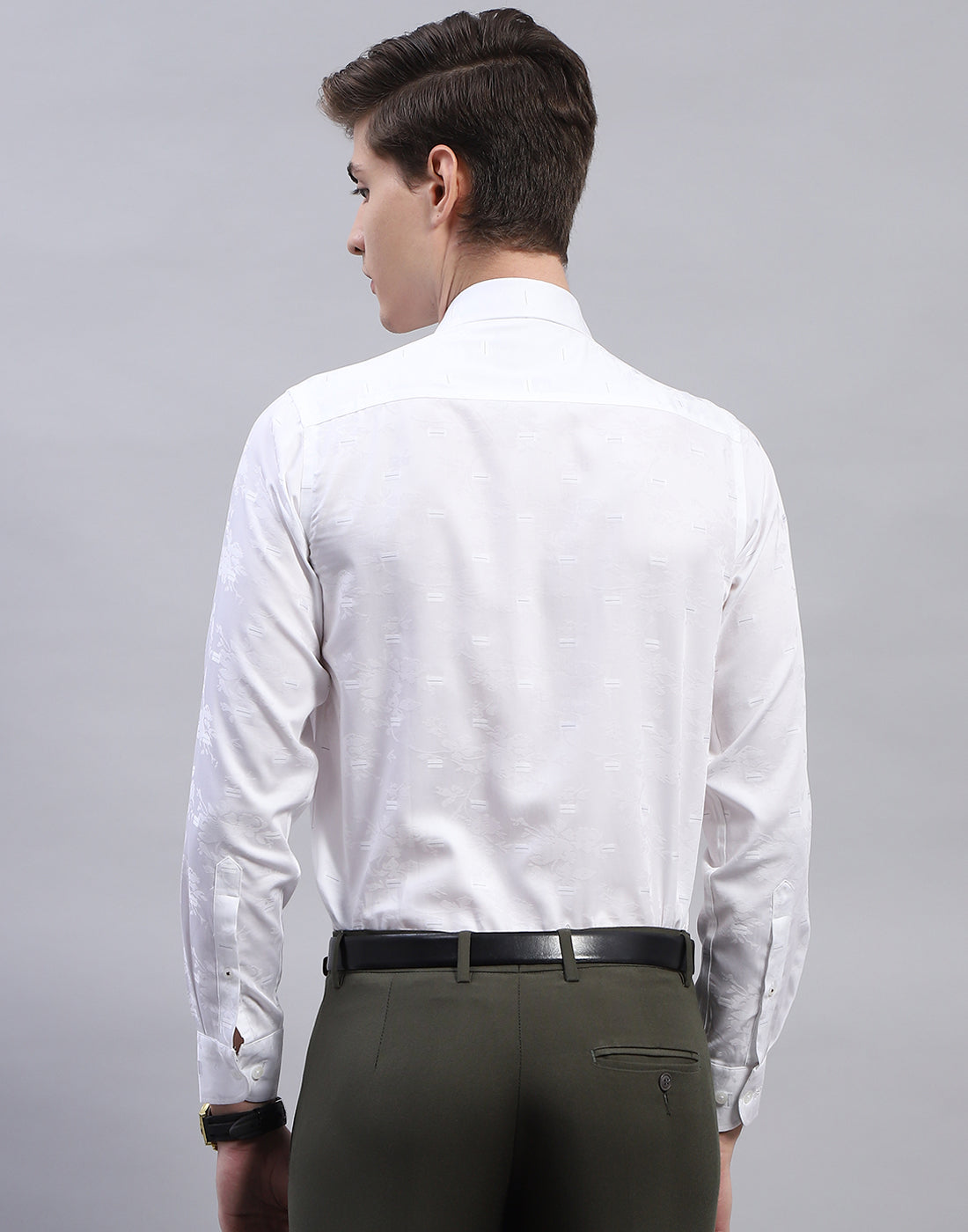 Men White Solid Collar Full Sleeve Shirt