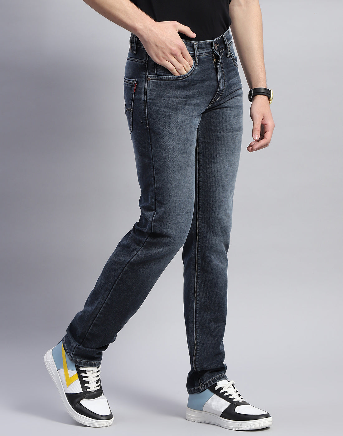 Men Blue Light Wash Narrow Fit Denim