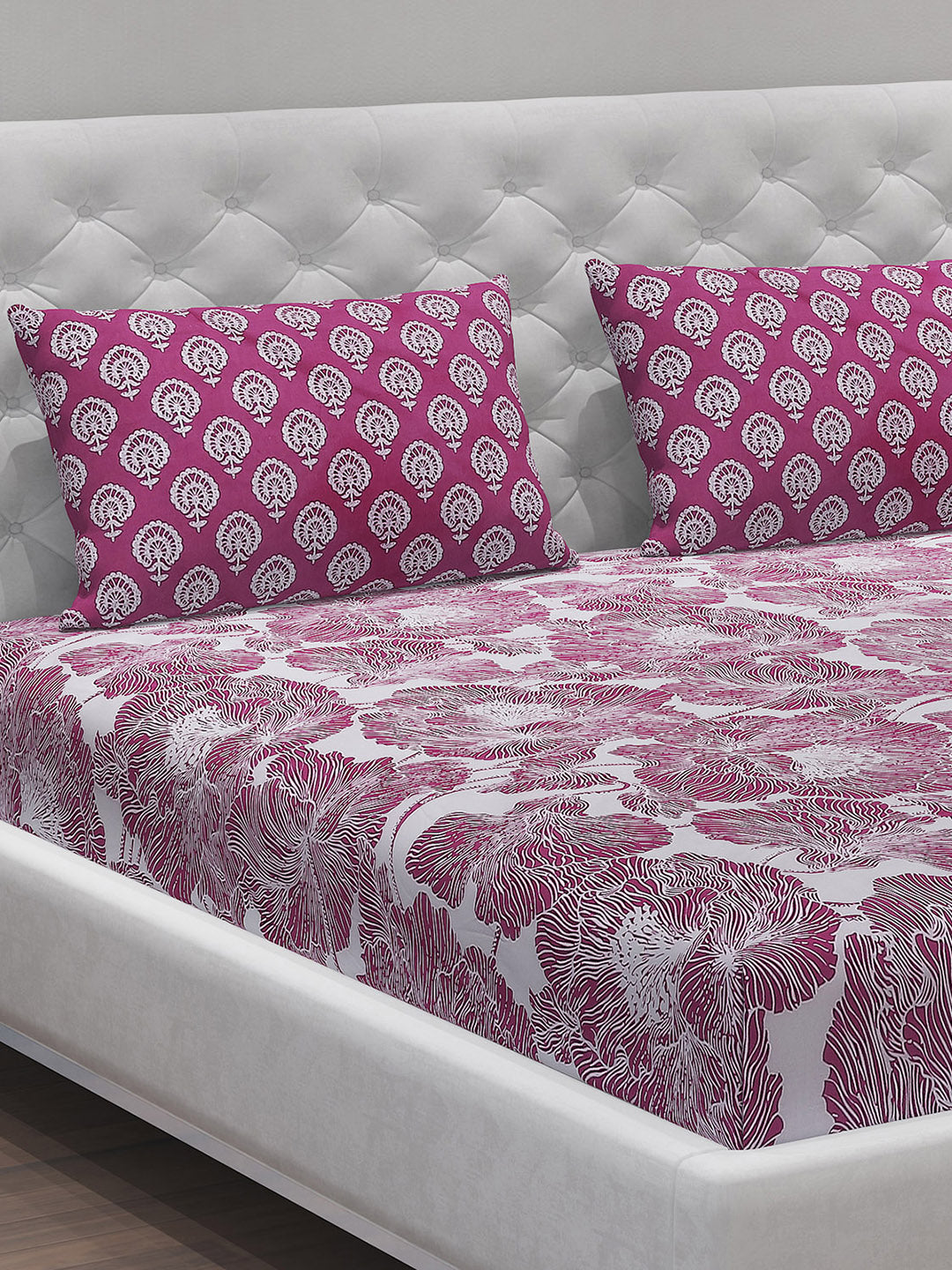 MOCA by Monte Carlo 144 TC Cotton King Bedsheet with 2 Pillow Covers