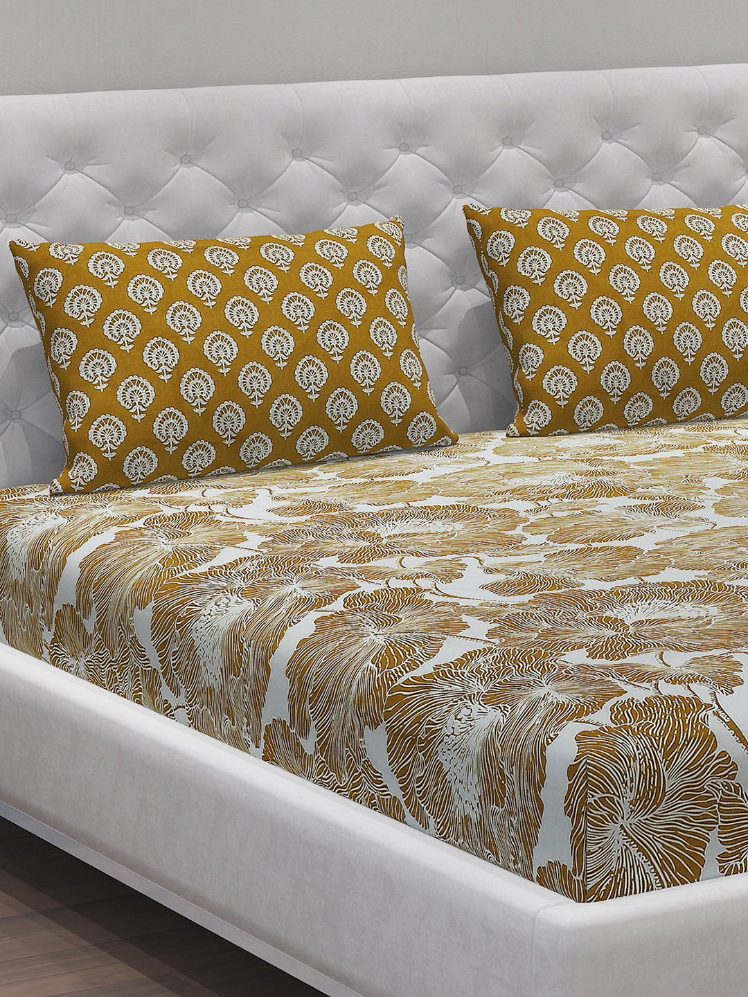 MOCA by Monte Carlo 144 TC Cotton King Bedsheet with 2 Pillow Covers