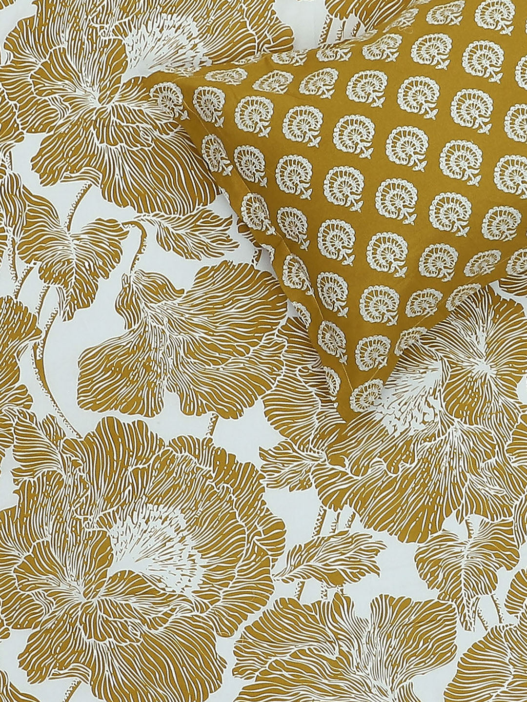 MOCA by Monte Carlo 144 TC Cotton King Bedsheet with 2 Pillow Covers