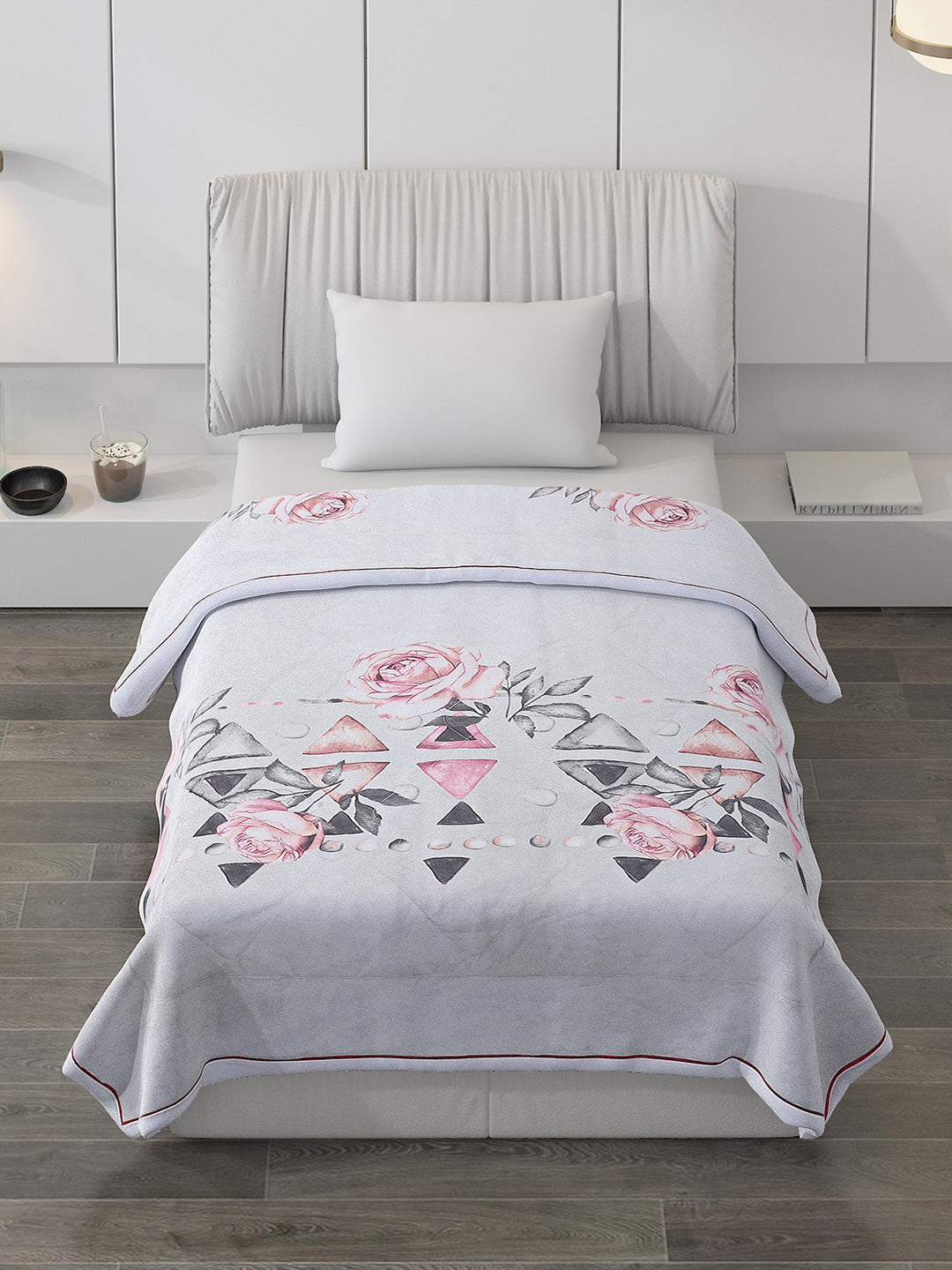 Printed 100% Polyester Single Bed Comforter for AC Room