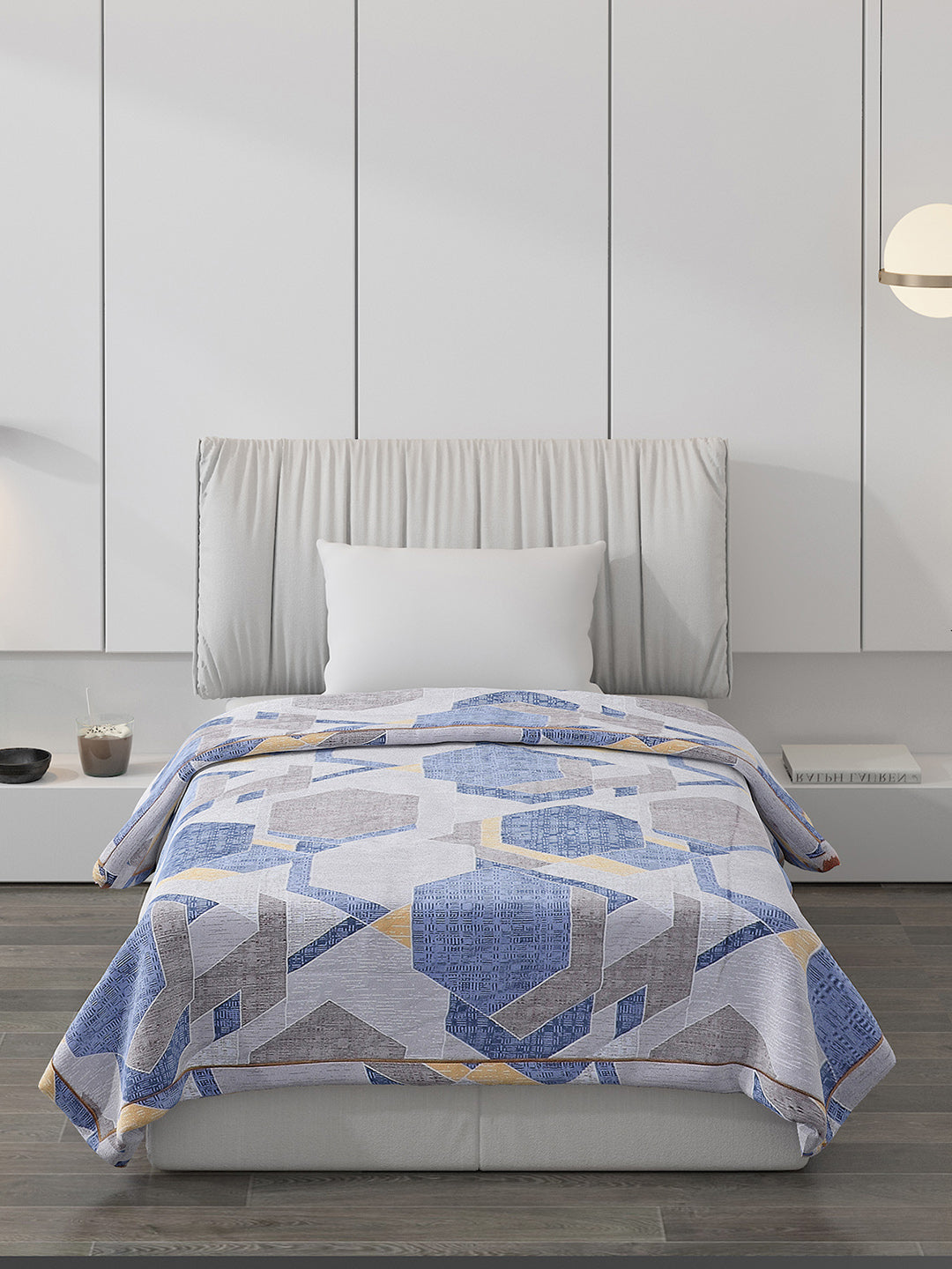 Printed 100% Polyester Single Bed Comforter for AC Room