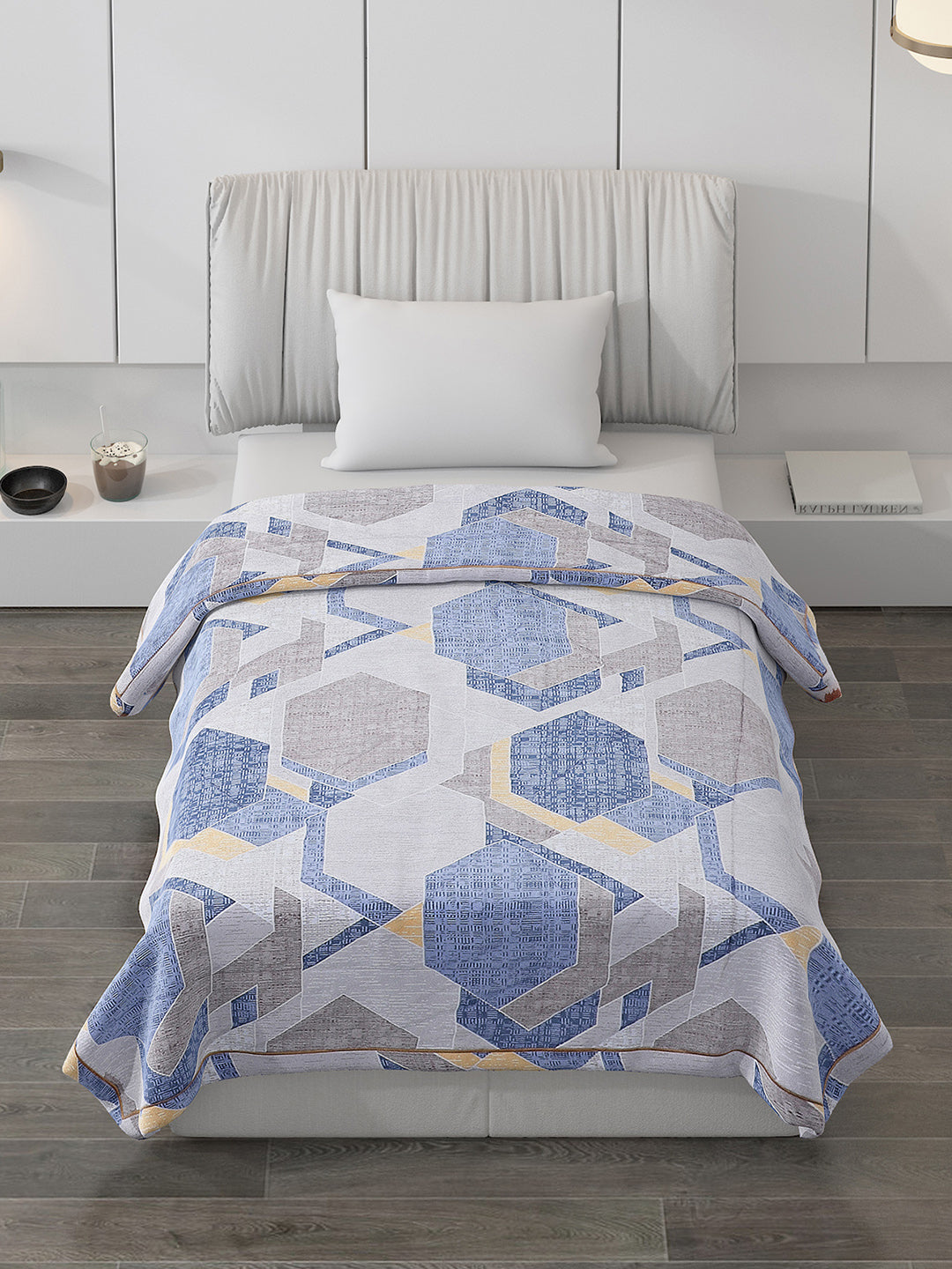 Printed 100% Polyester Single Bed Comforter for AC Room