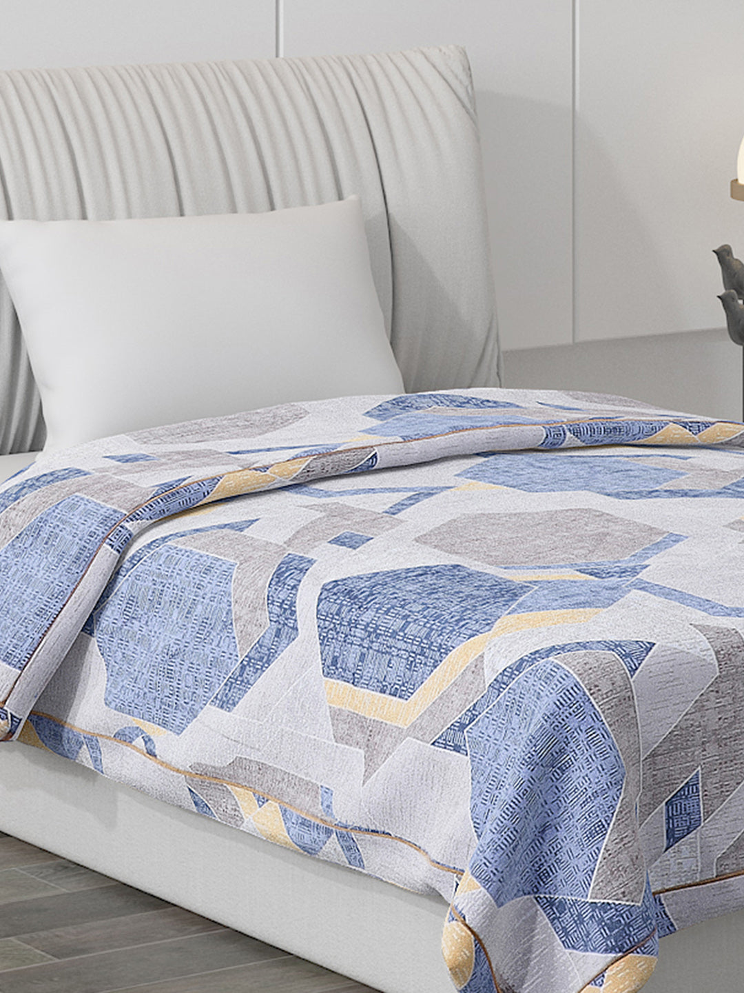 Printed 100% Polyester Single Bed Comforter for AC Room