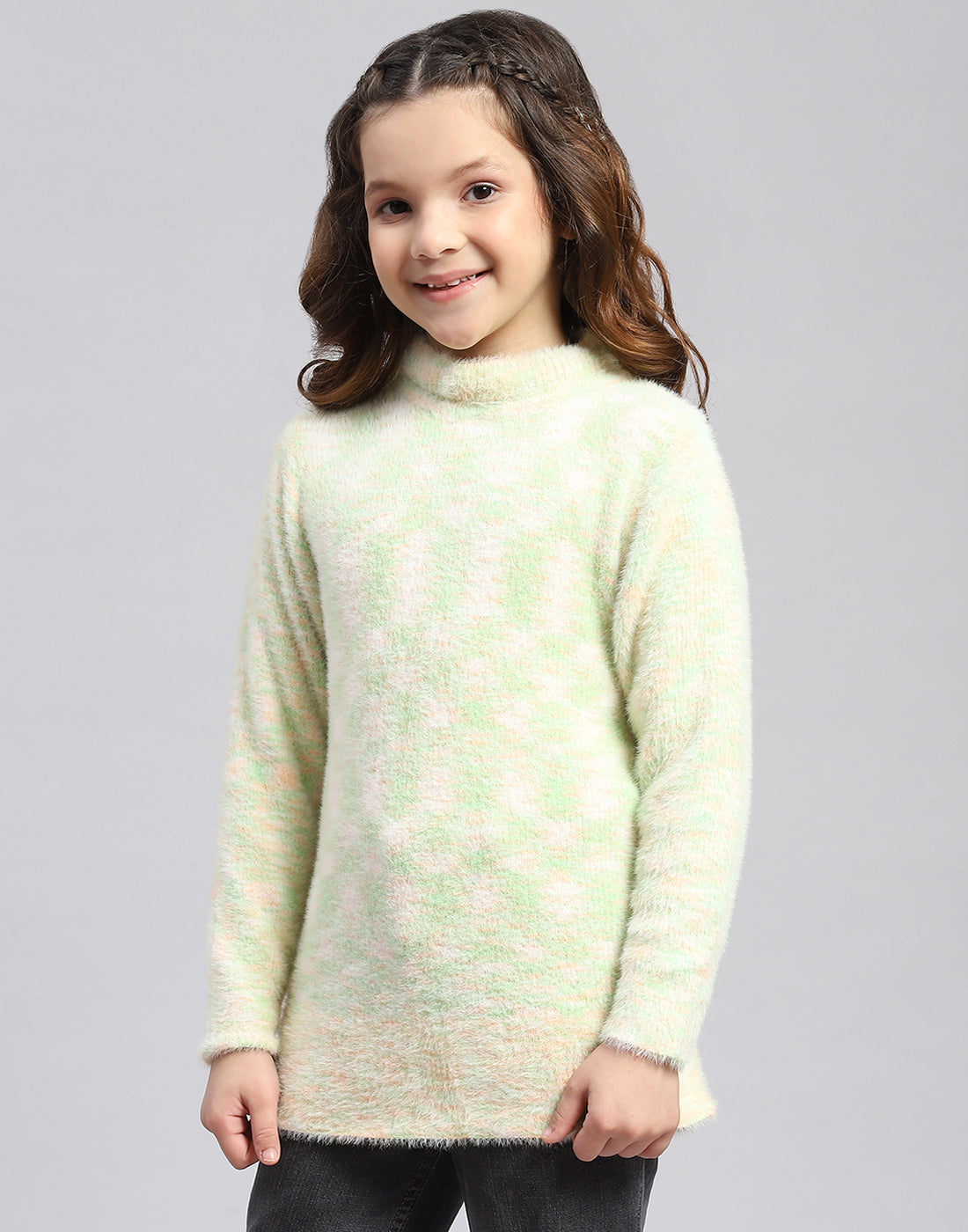 Girls Green Self Design T Neck Full Sleeve Sweatshirt