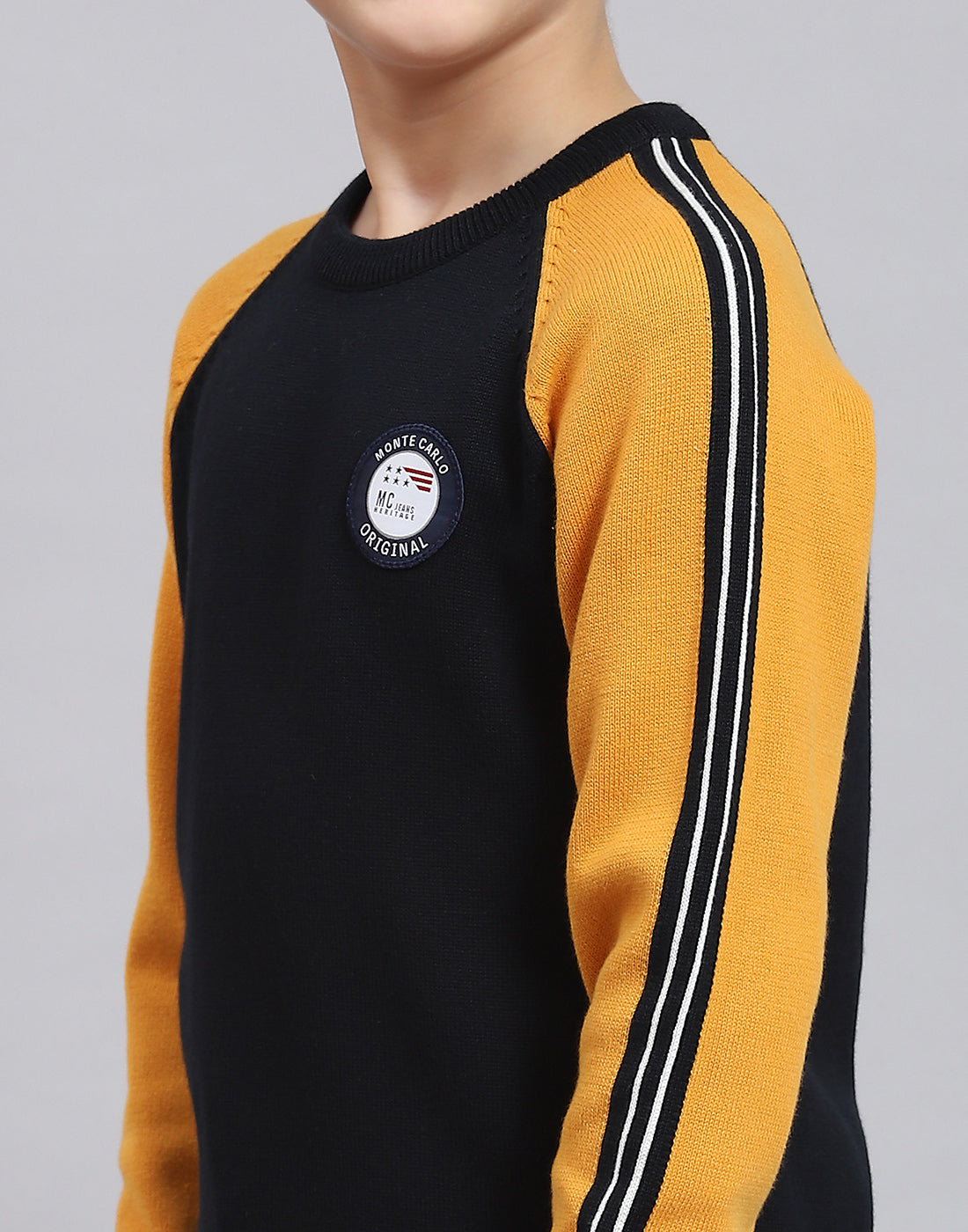 Boys Navy Blue Solid Round Neck Full Sleeve Sweater