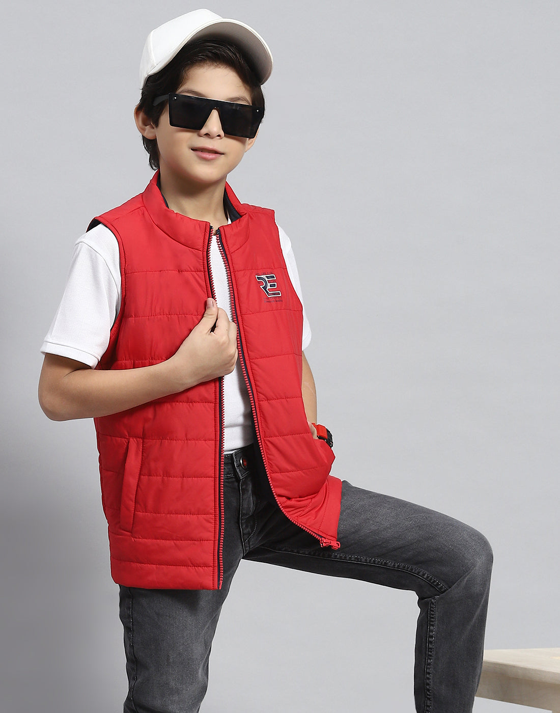 Boys Red Solid Stand Collar Sleeveless Boys Jacket