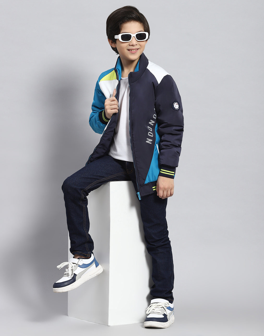 Boys Navy Blue Colourblocked Stand Collar Full Sleeve Boys Jacket