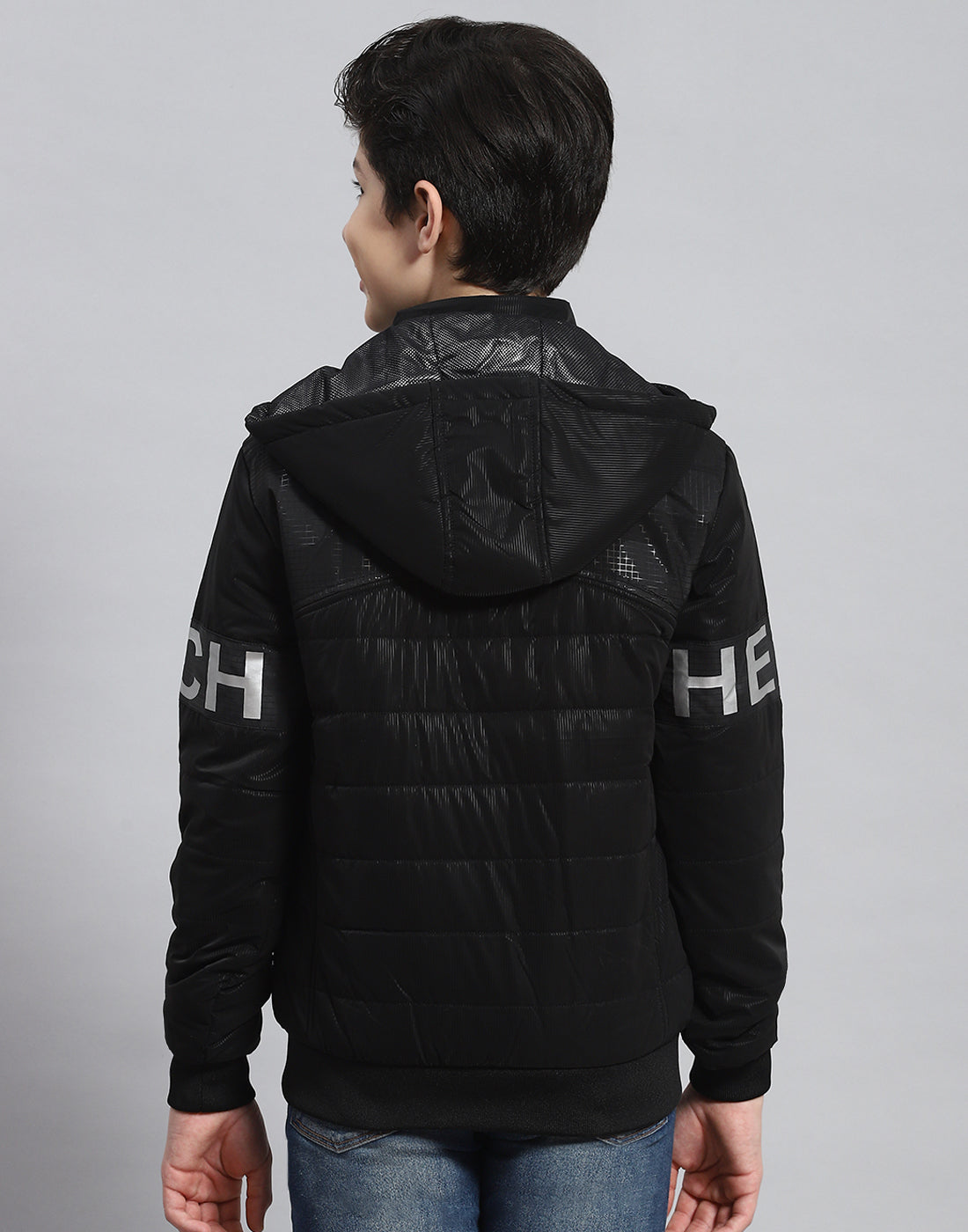 Boys Black Solid Hooded Full Sleeve Heating Jacket