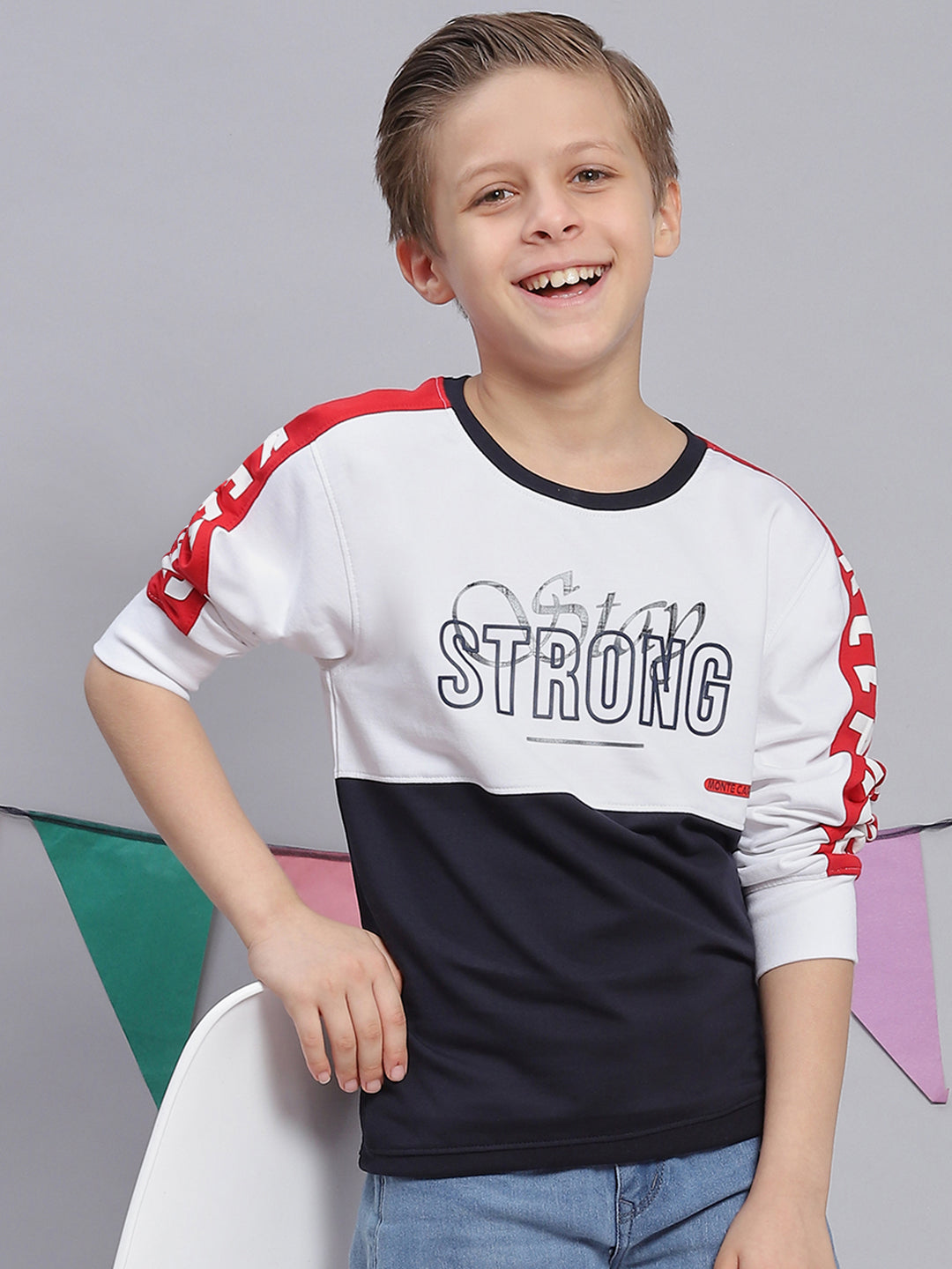 Boys White Printed Round Neck Full Sleeve Sweatshirt